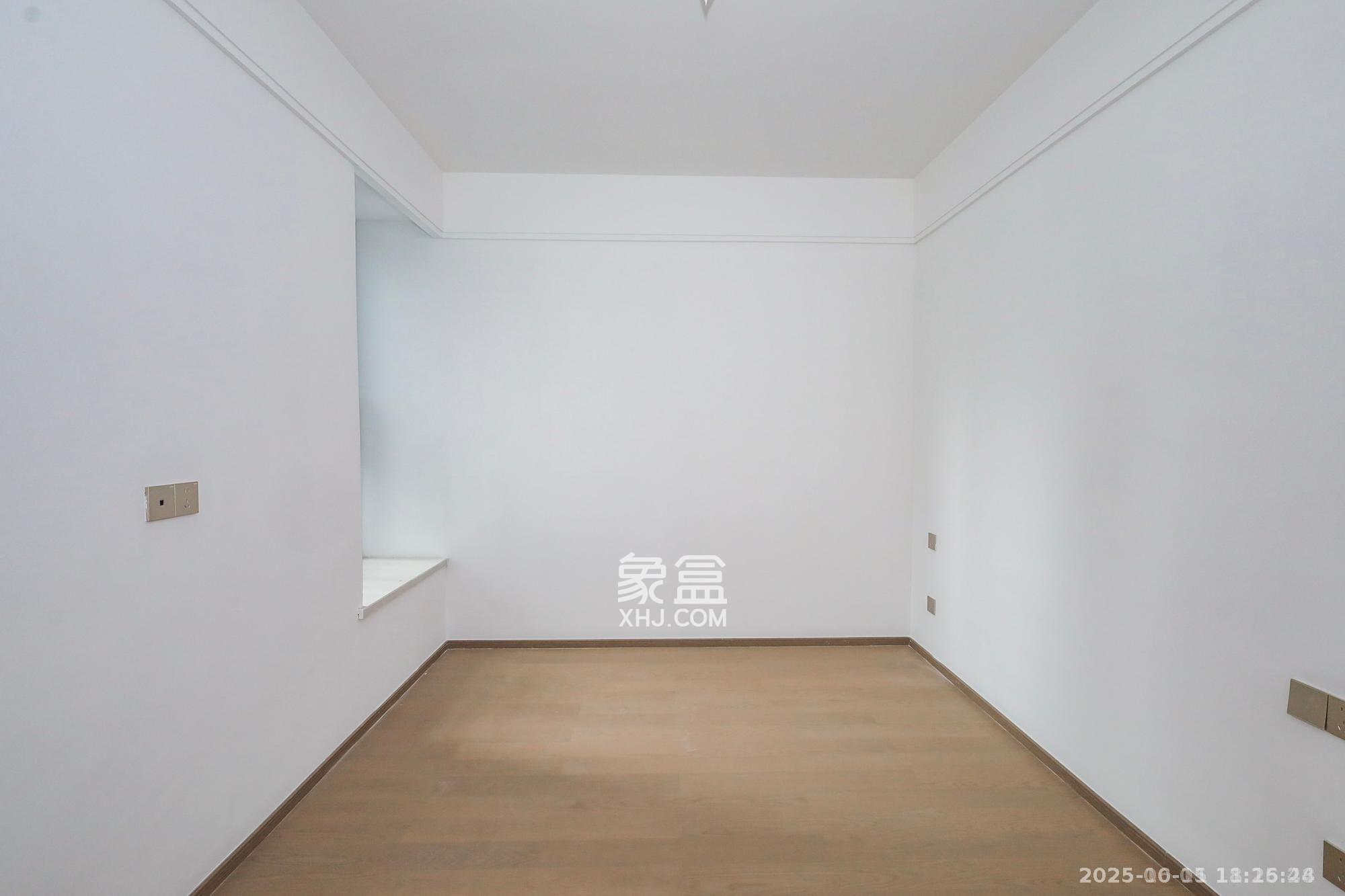 复地滨江金融中心 3室2厅2卫 3800.0元/月 复地滨江金融中心 3室2厅2卫 3800.0元/月室内图