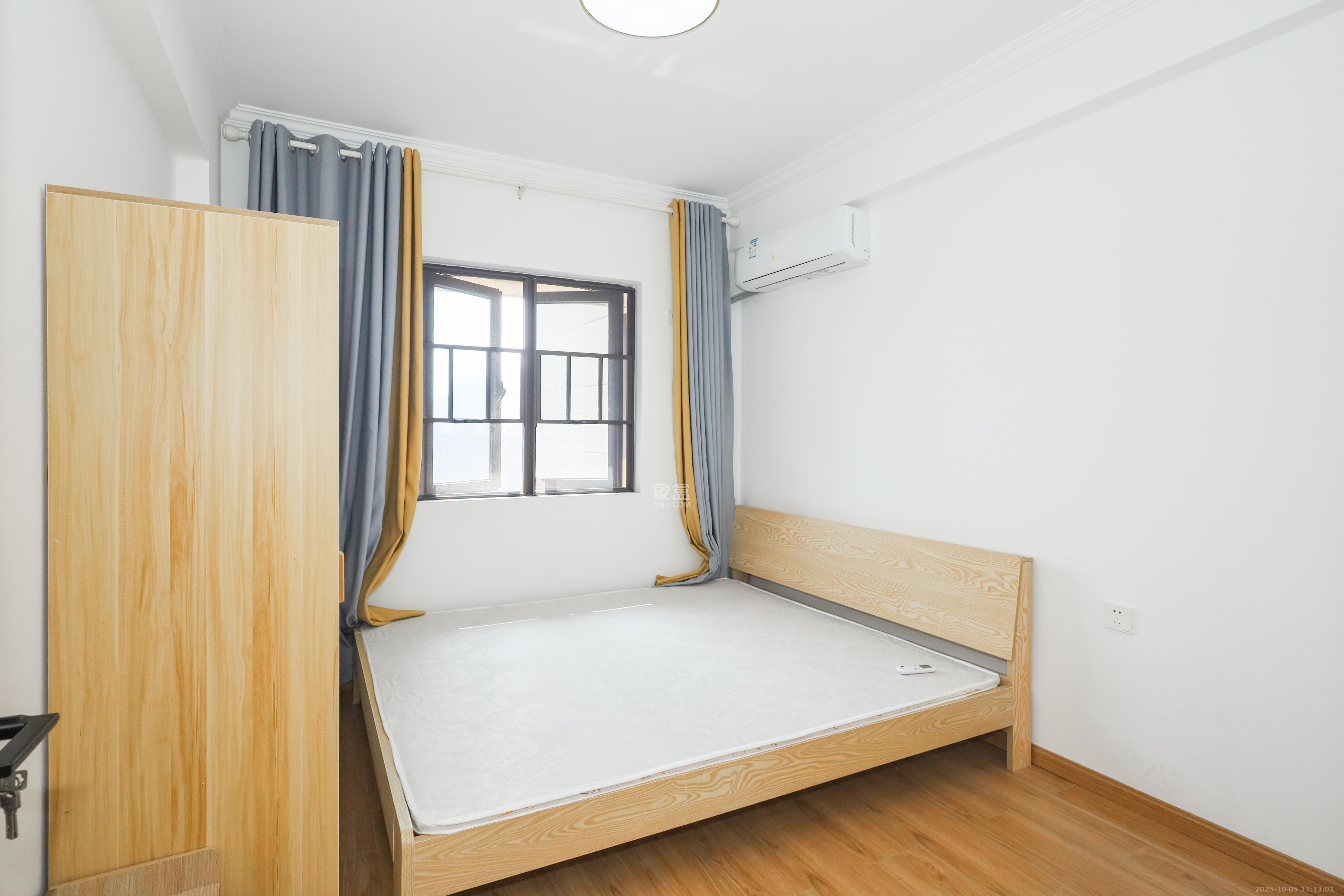 梅溪盛荟  3室2厅2卫    118.0万卧室