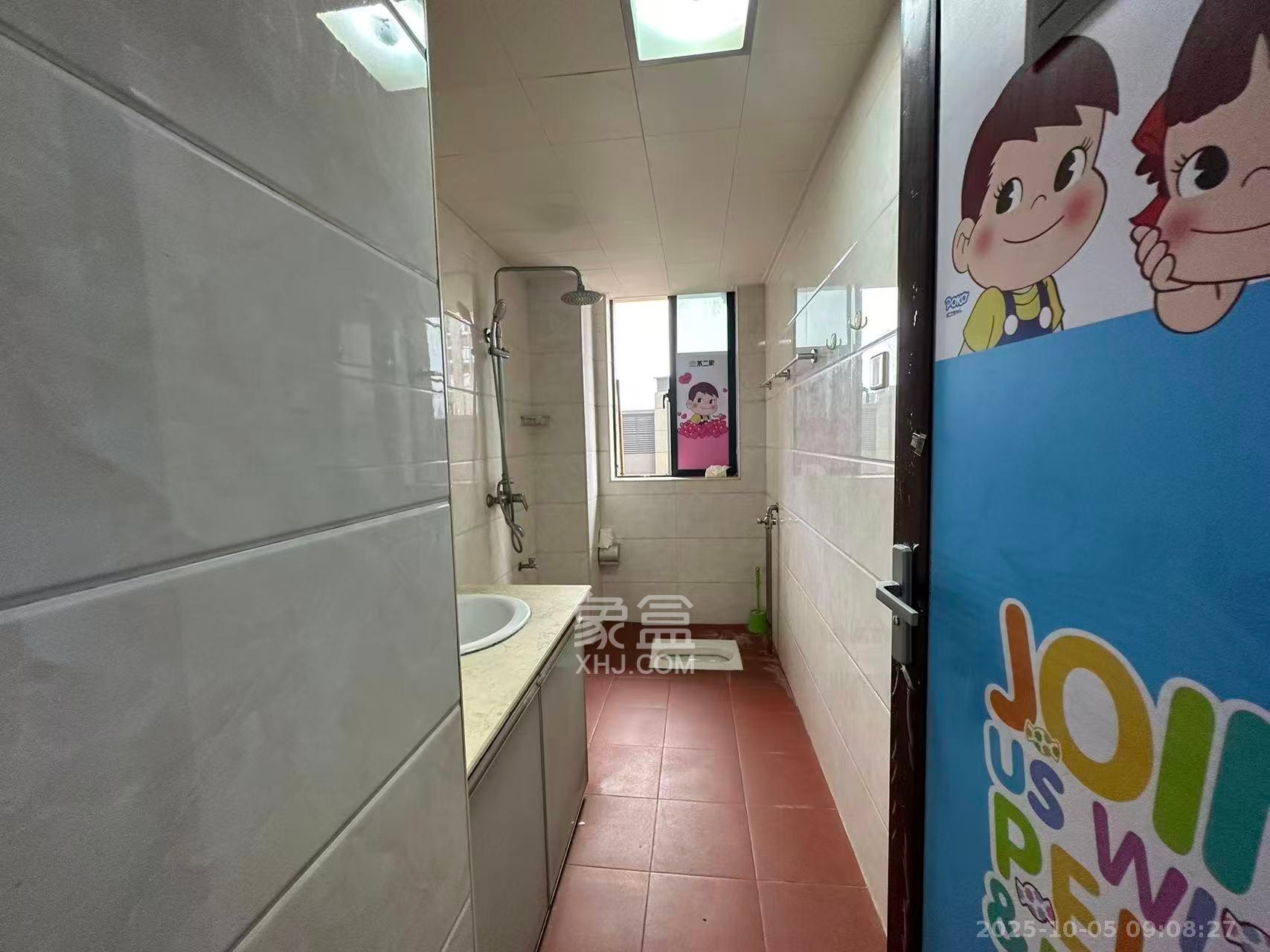 百纳广场（百纳公寓）  3室2厅2卫    3200.0元/月室内图