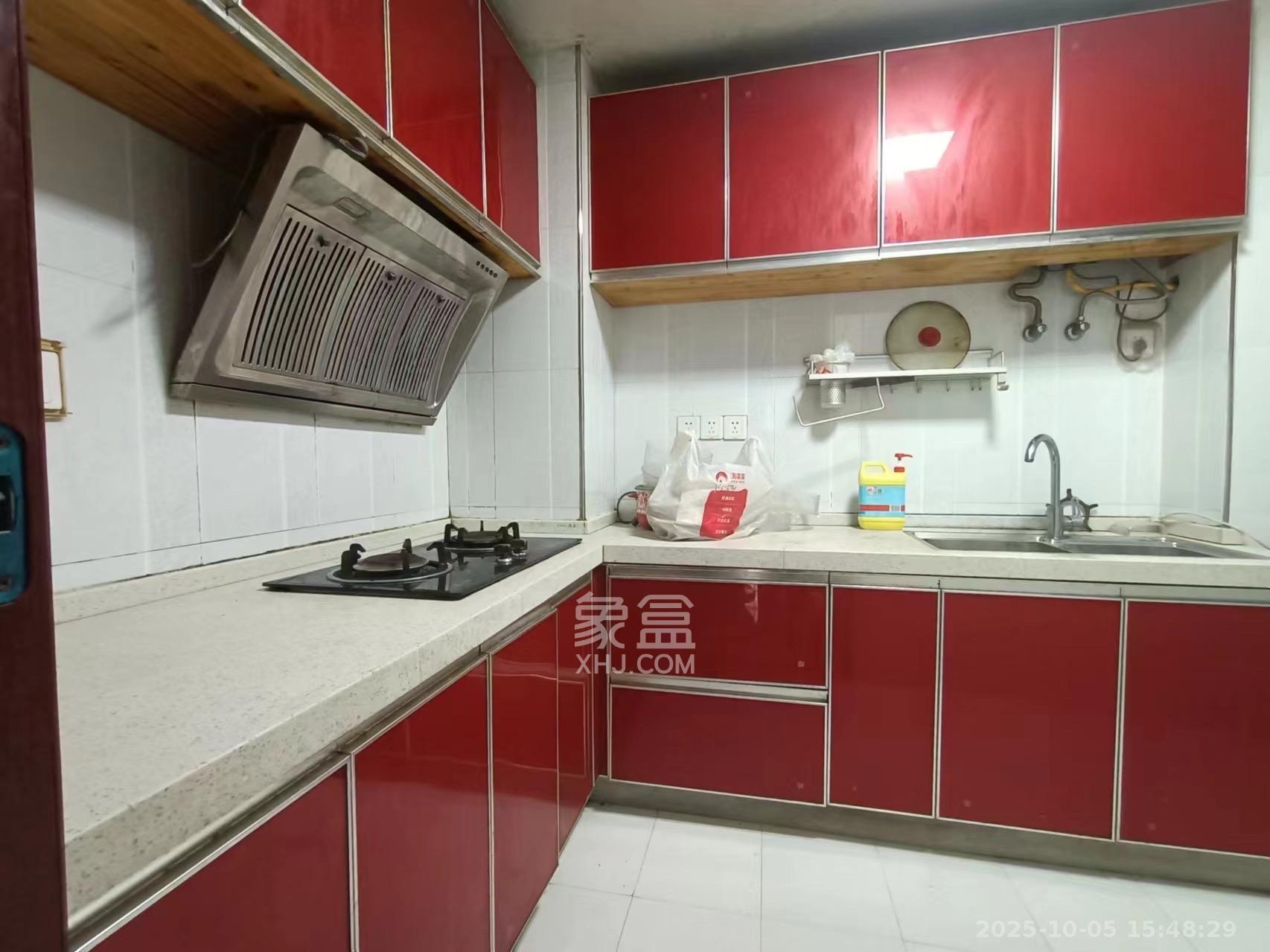 幸福里润城(幸福里二期) 3室2厅2卫 1700.0元/月 幸福里润城(幸福里二期) 3室2厅2卫 1700.0元/月室内图