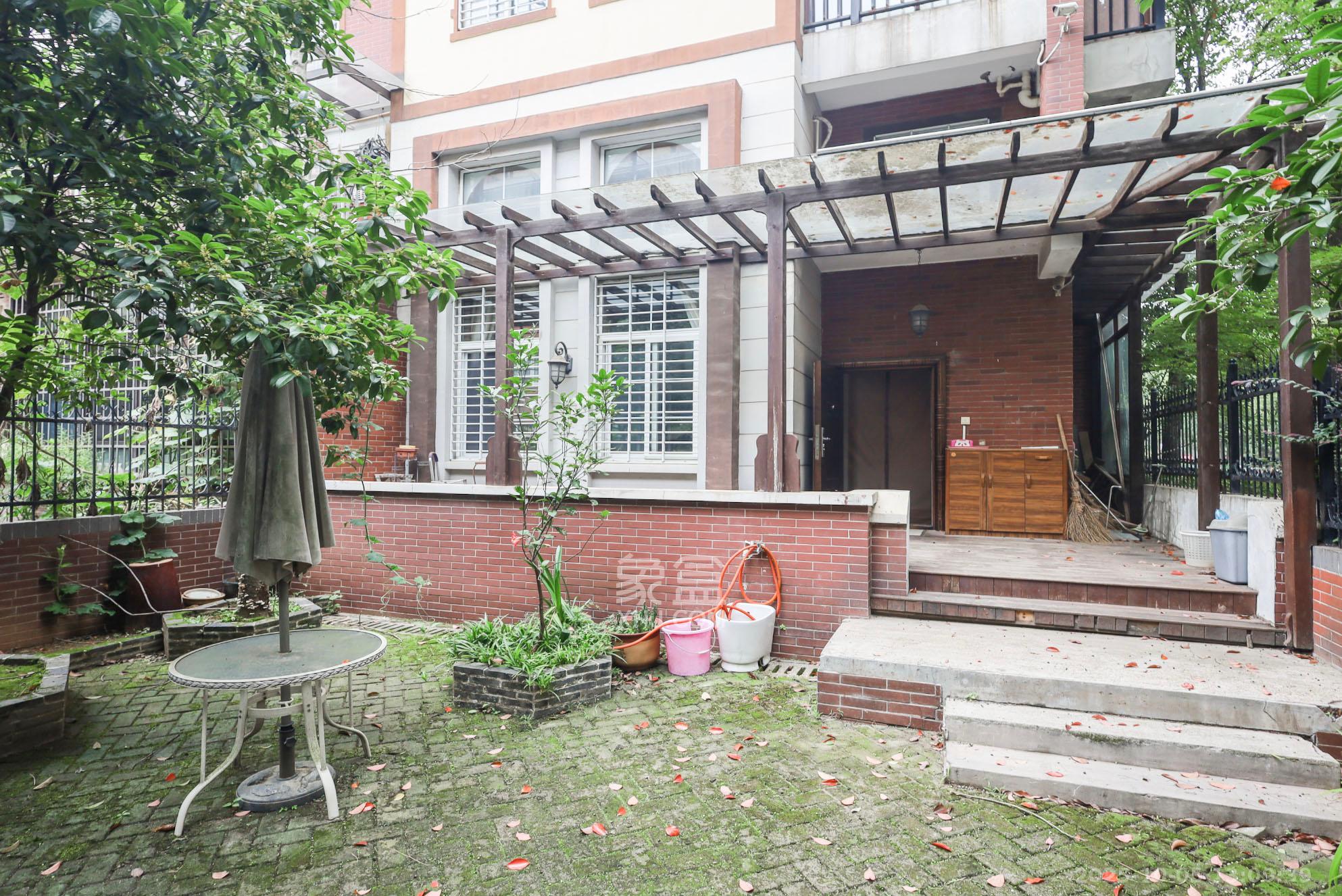 山水英伦  1室0厅0卫    358.0万 山水英伦  1室0厅0卫    358.0万其他