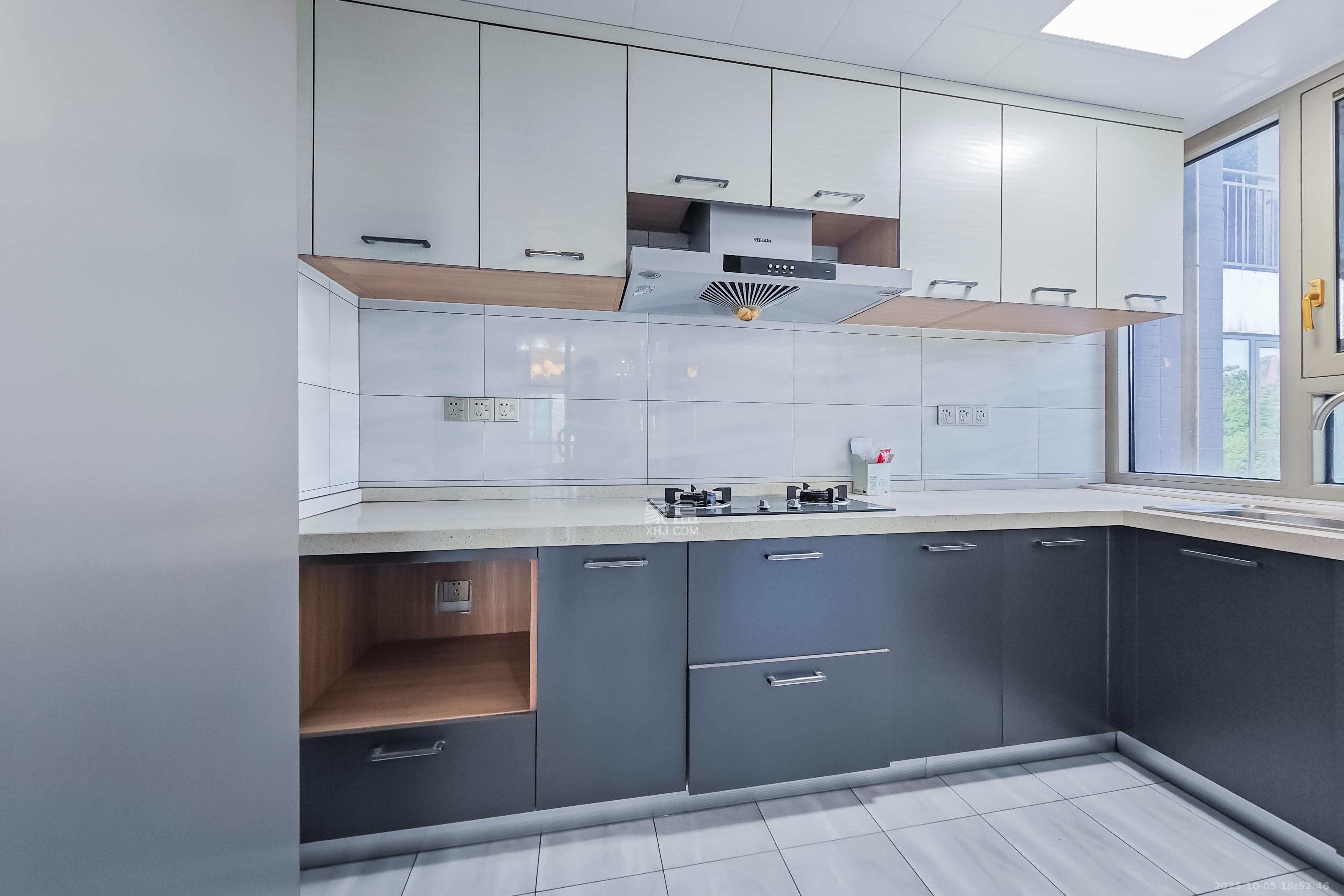 京武浪琴山一、二期 2室1厅1卫 155.0万 京武浪琴山一、二期 2室1厅1卫 155.0万厨房