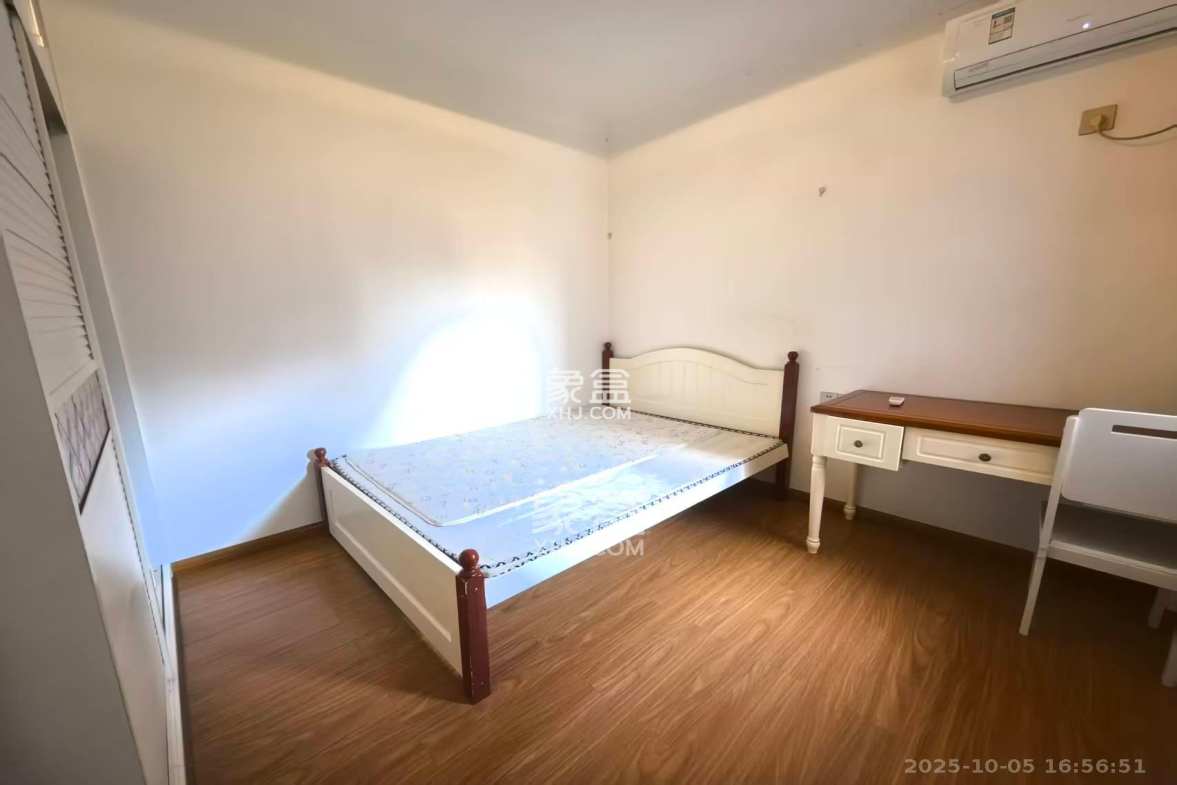 万国城(当代满庭春MOMA)二期  2室2厅1卫    2250.0元/月 万国城(当代满庭春MOMA)二期  2室2厅1卫    2250.0元/月室内图