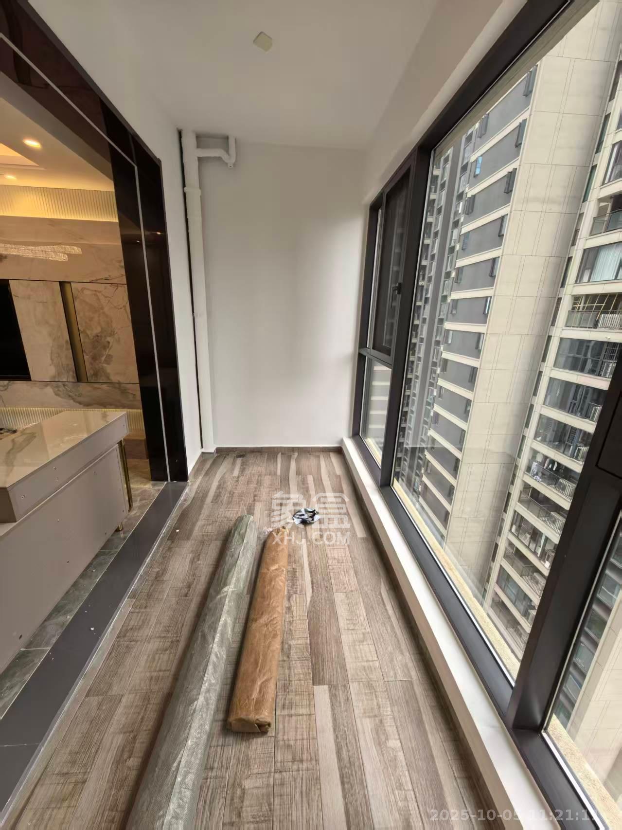 绿地V岛 3室1厅2卫 6000.0元/月 绿地V岛 3室1厅2卫 6000.0元/月室内图