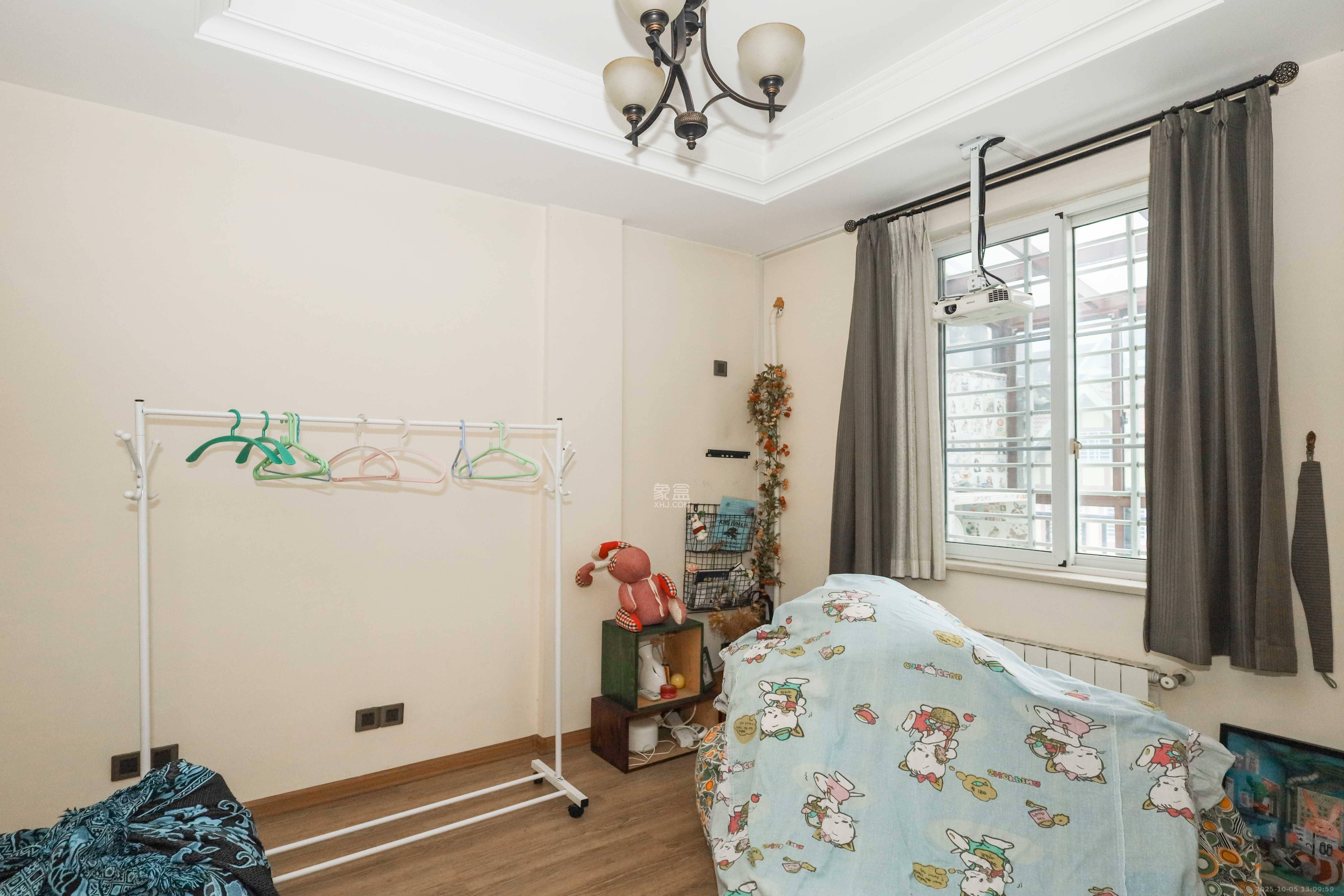 山水英伦  1室0厅0卫    358.0万 山水英伦  1室0厅0卫    358.0万卧室