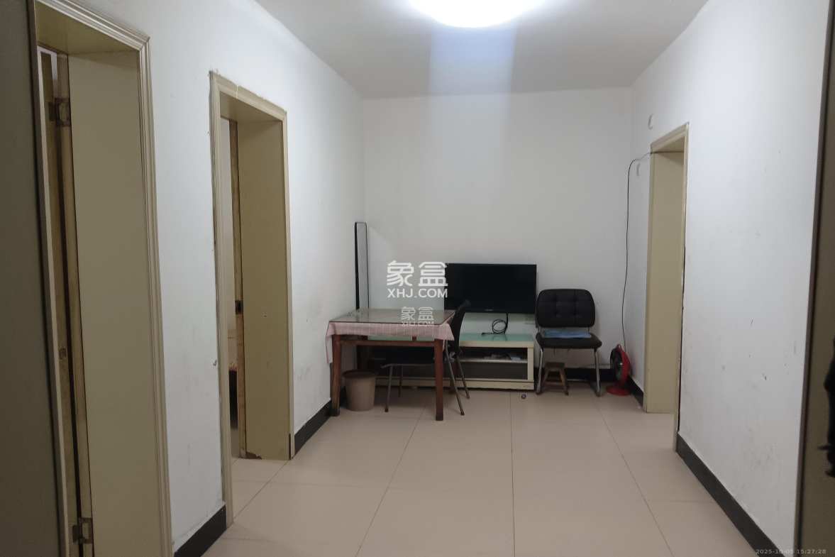 长监宿舍  5室1厅1卫    1450.0元/月 长监宿舍  5室1厅1卫    1450.0元/月室内图