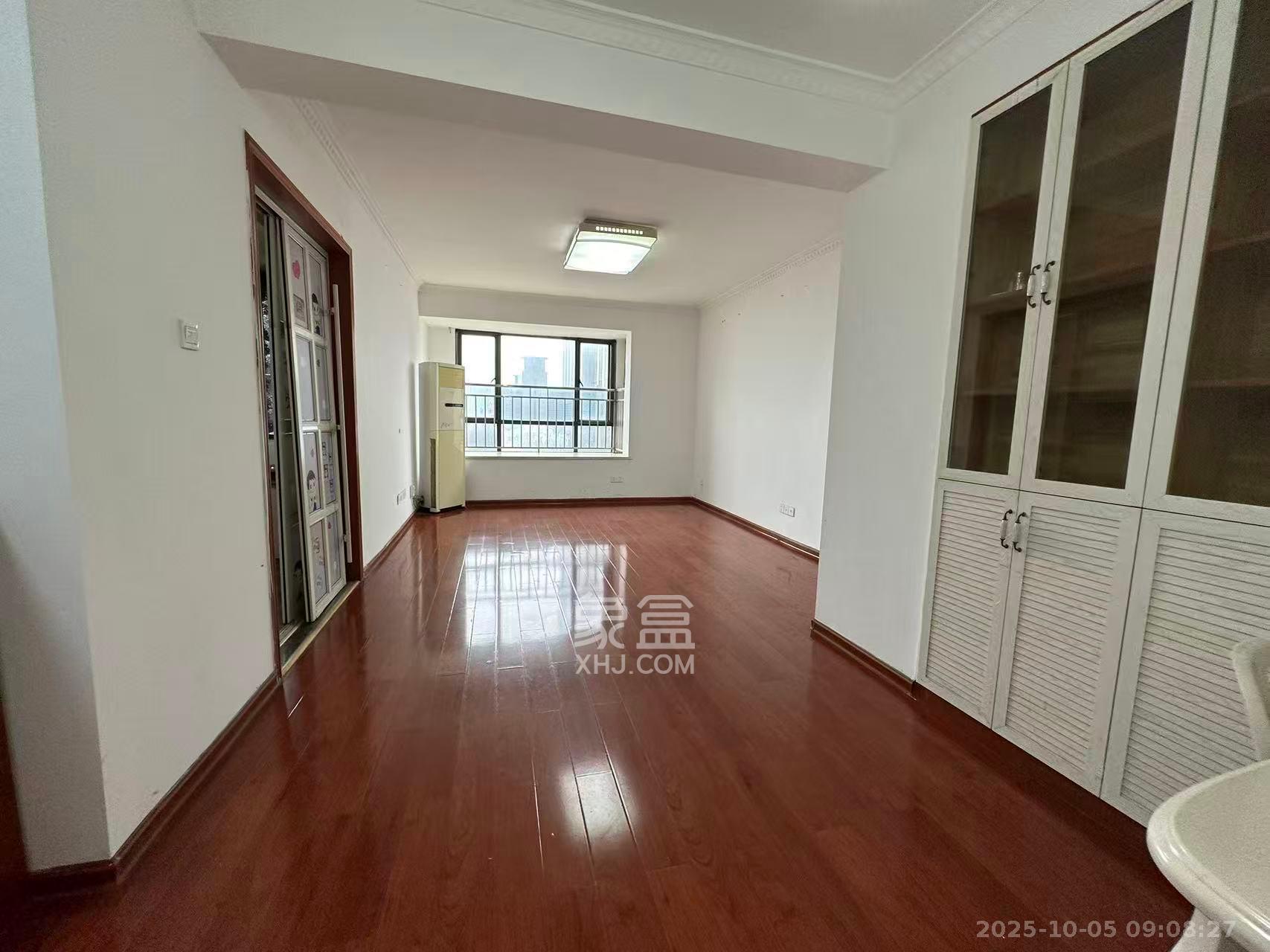 百纳广场（百纳公寓）  3室2厅2卫    3200.0元/月室内图