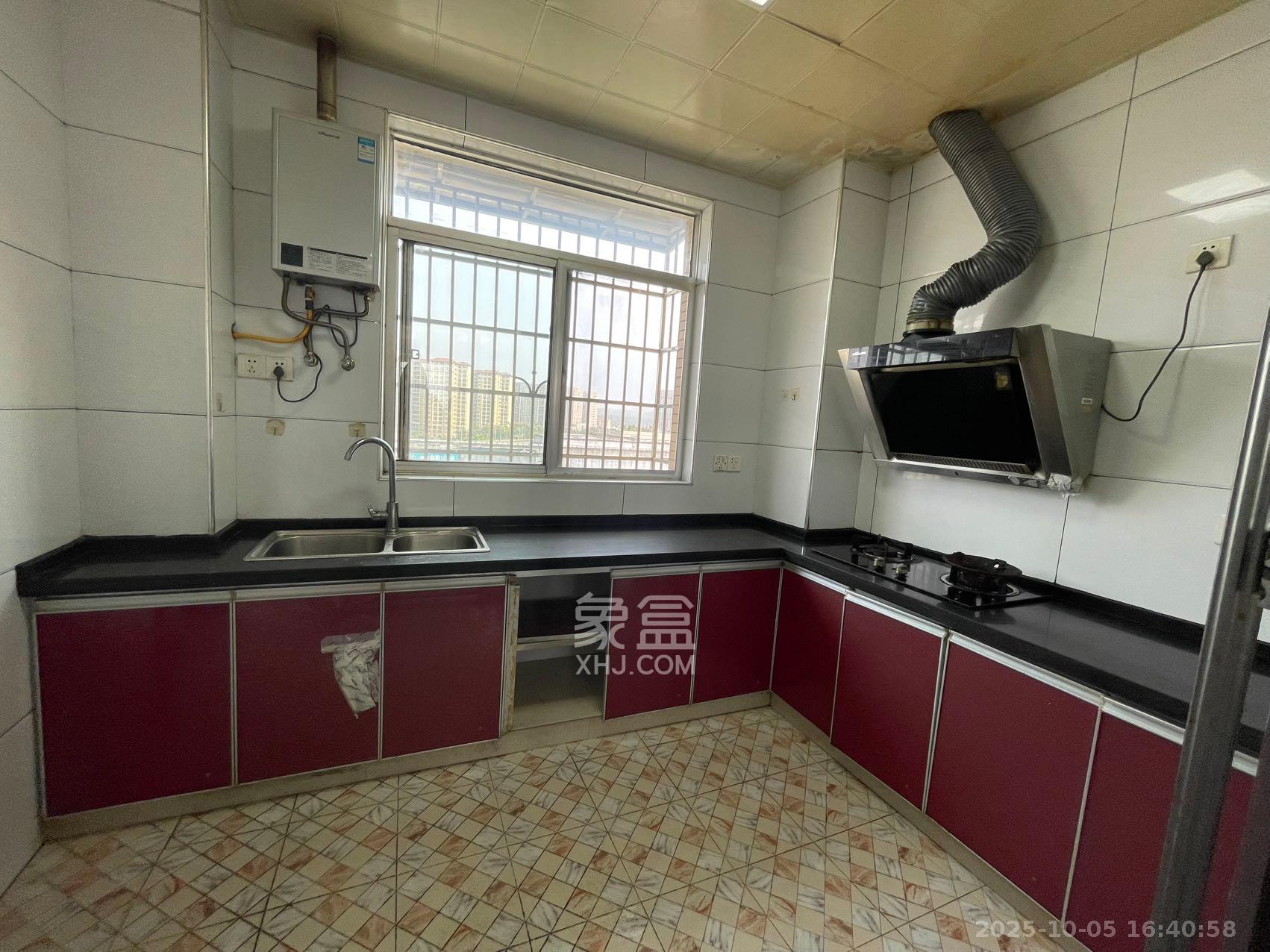 先锋新宇 3室2厅2卫 2500.0元/月 先锋新宇 3室2厅2卫 2500.0元/月室内图