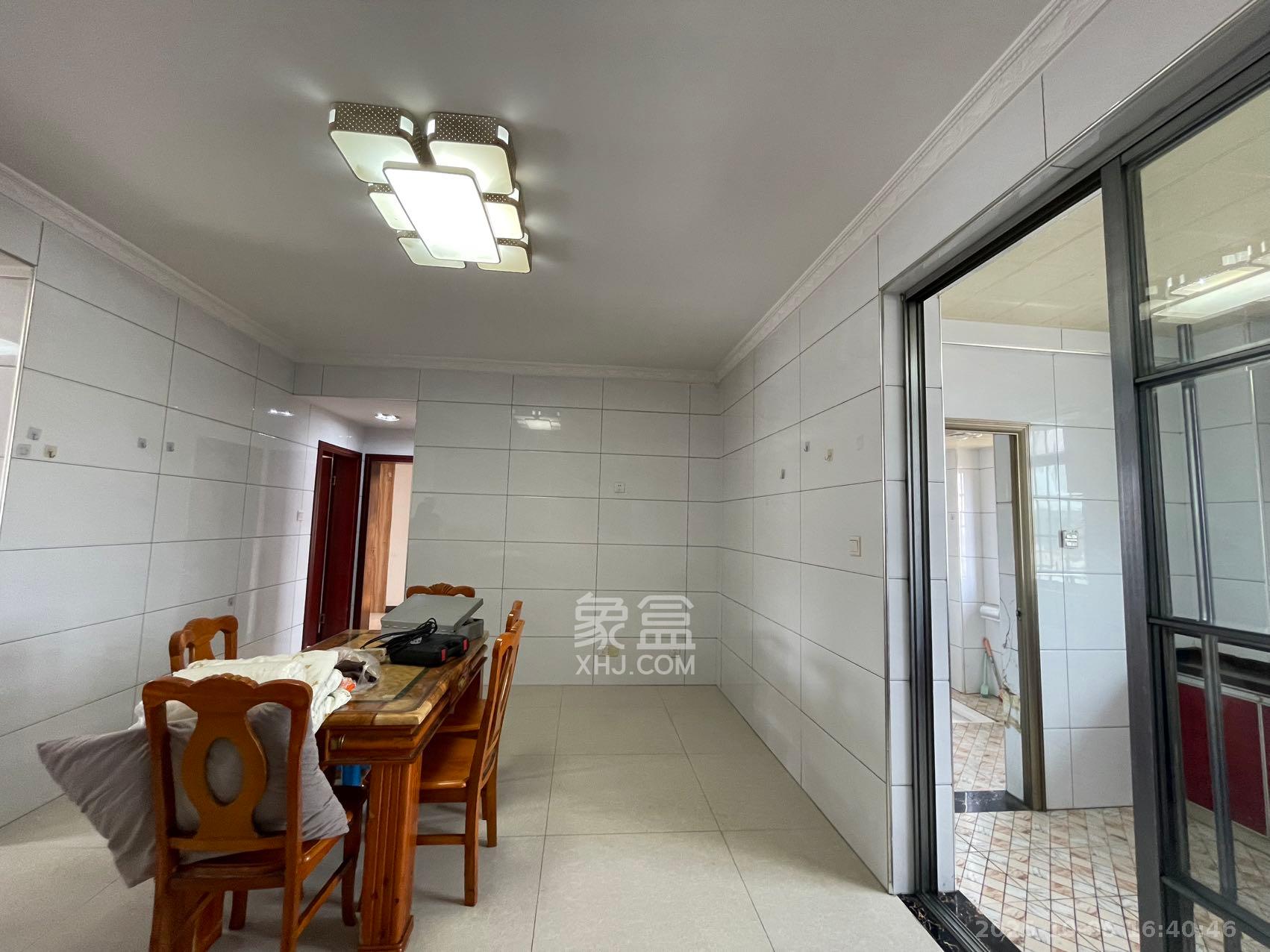 先锋新宇 3室2厅2卫 2500.0元/月 先锋新宇 3室2厅2卫 2500.0元/月室内图