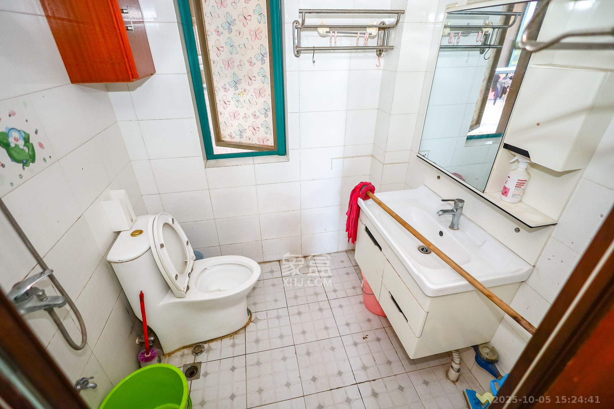 华韵城市风情  2室2厅2卫    3400.0元/月 华韵城市风情  2室2厅2卫    3400.0元/月室内图