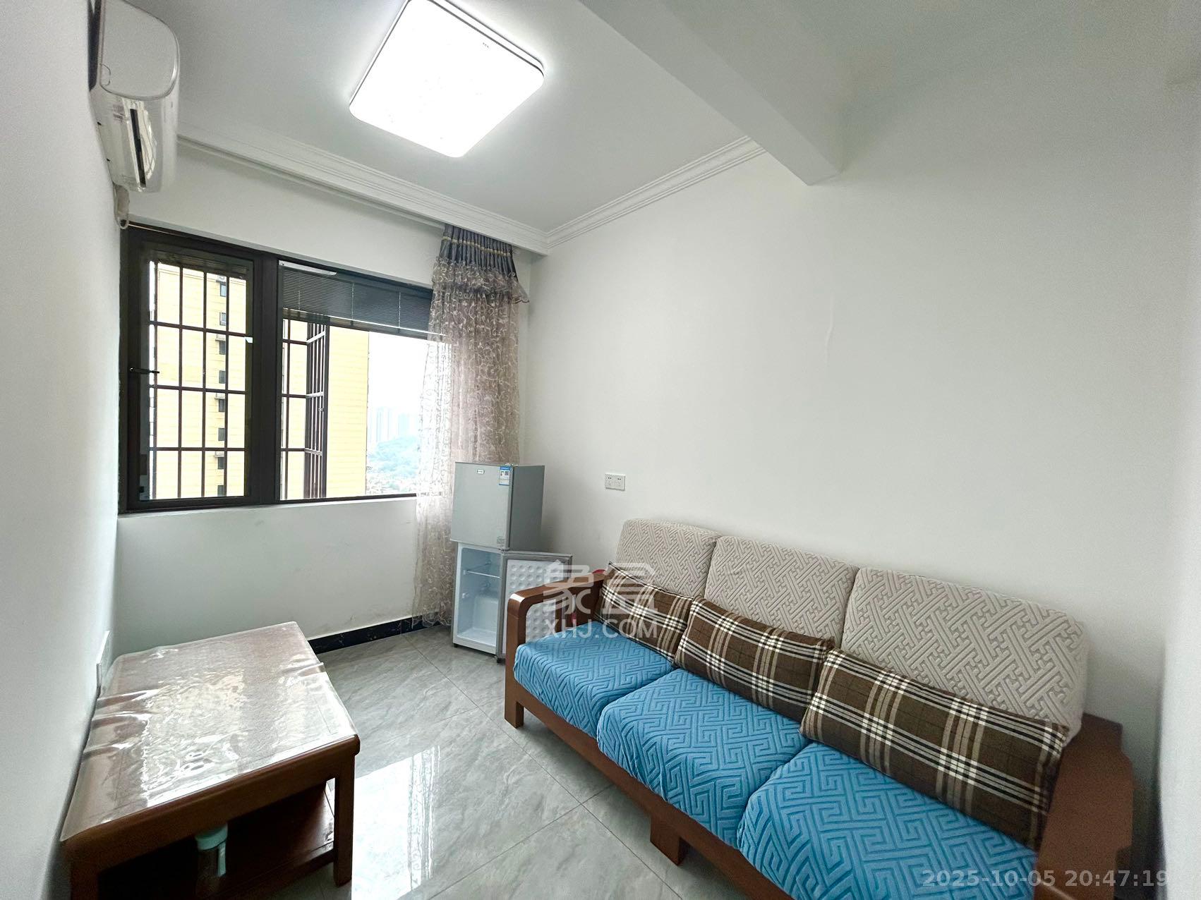 长房明宸府  1室1厅1卫    1100.0元/月 长房明宸府  1室1厅1卫    1100.0元/月