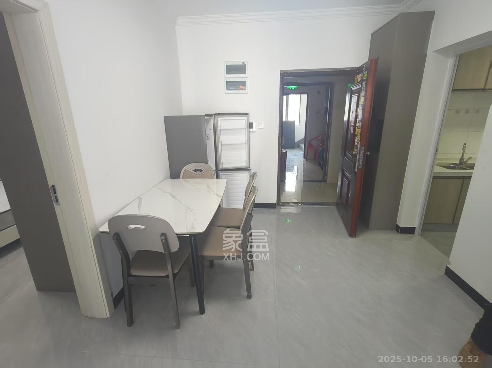 谷峰安置小区(惟德园) 2室1厅1卫 2000.00元/月 谷峰安置小区(惟德园) 2室1厅1卫 2000.00元/月室内图