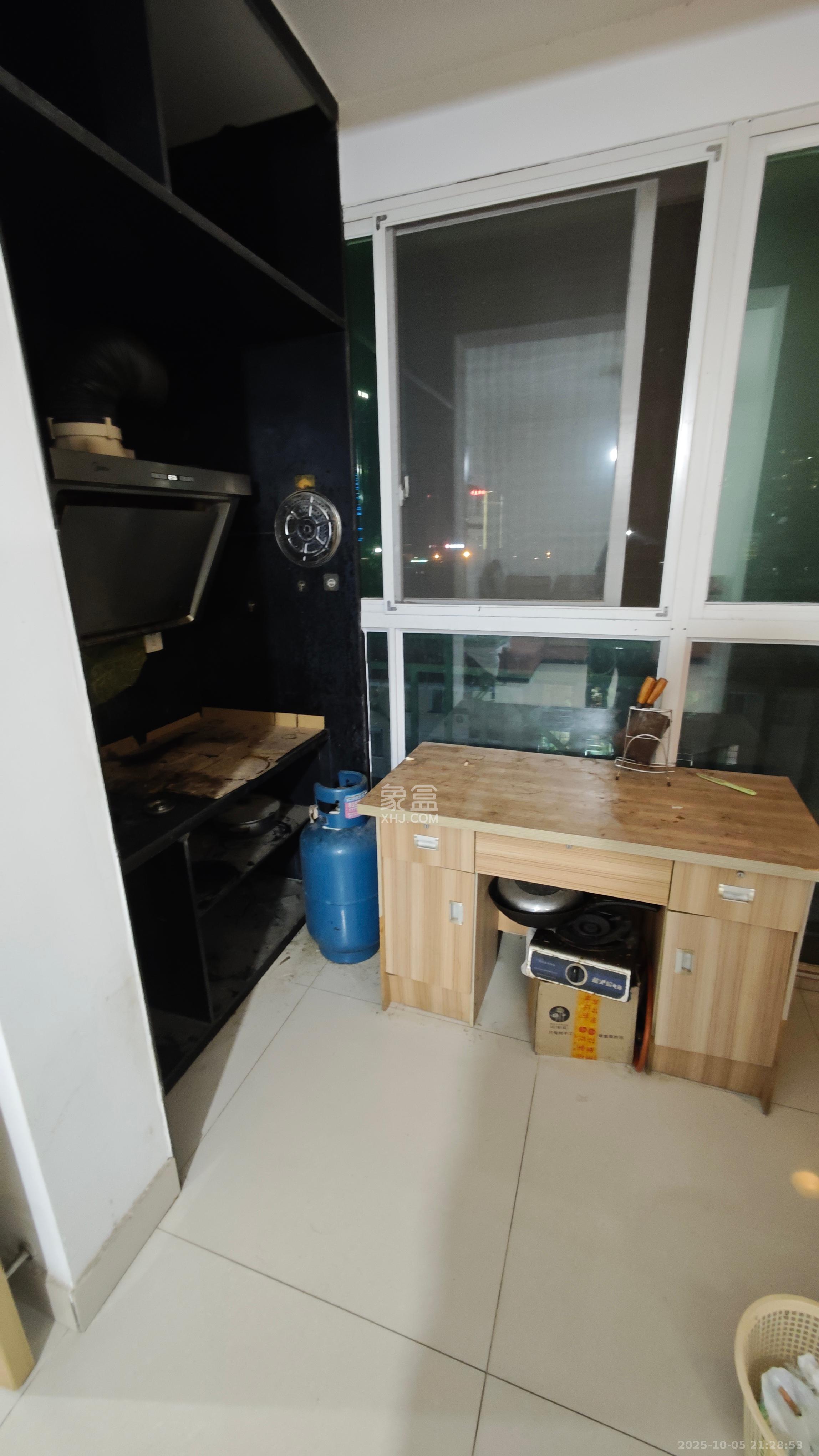 格林星城 3室2厅2卫 2600.0元/月 格林星城 3室2厅2卫 2600.0元/月室内图