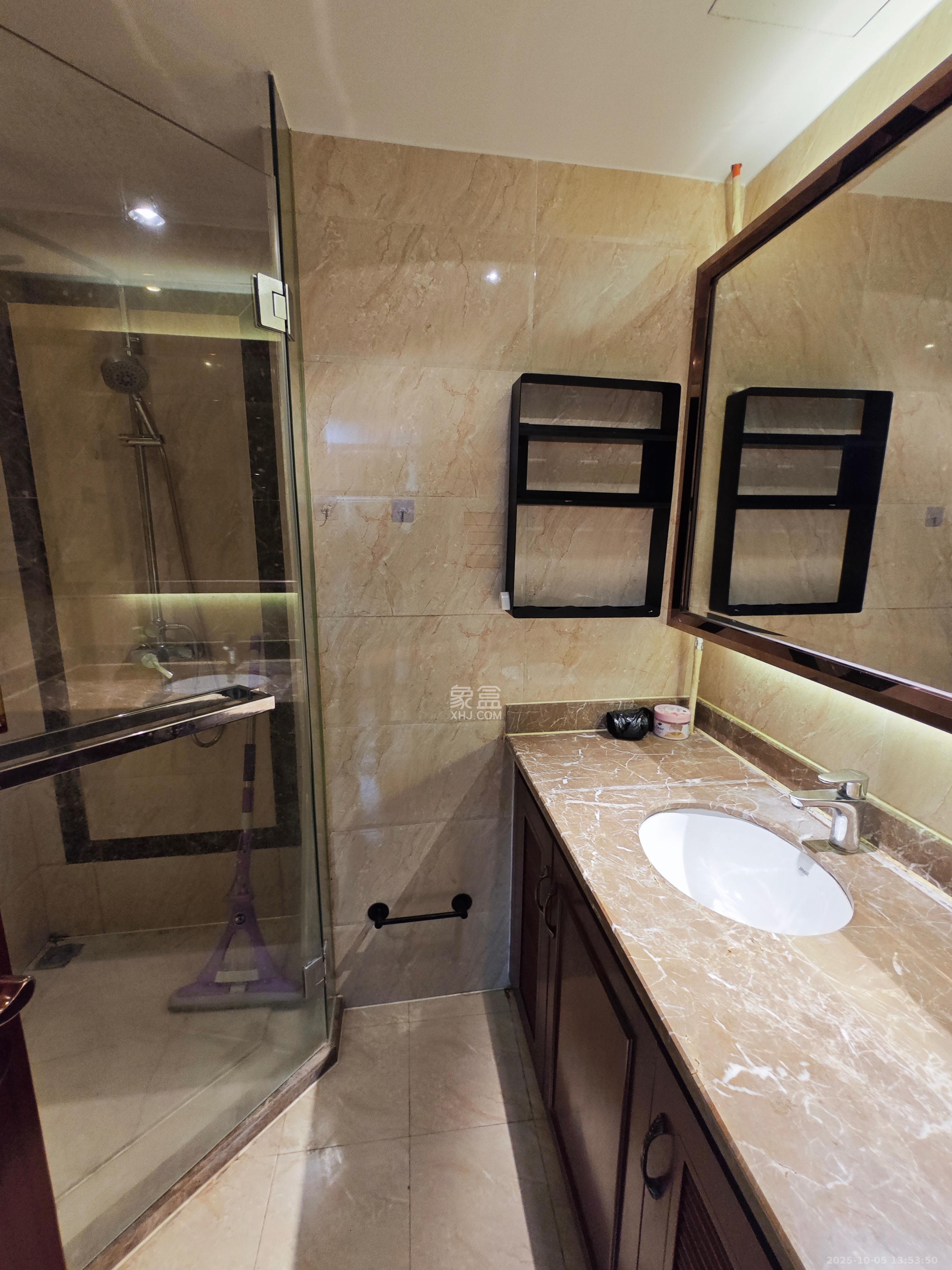 枫林家园 2室2厅1卫 2500.00元/月 枫林家园 2室2厅1卫 2500.00元/月室内图