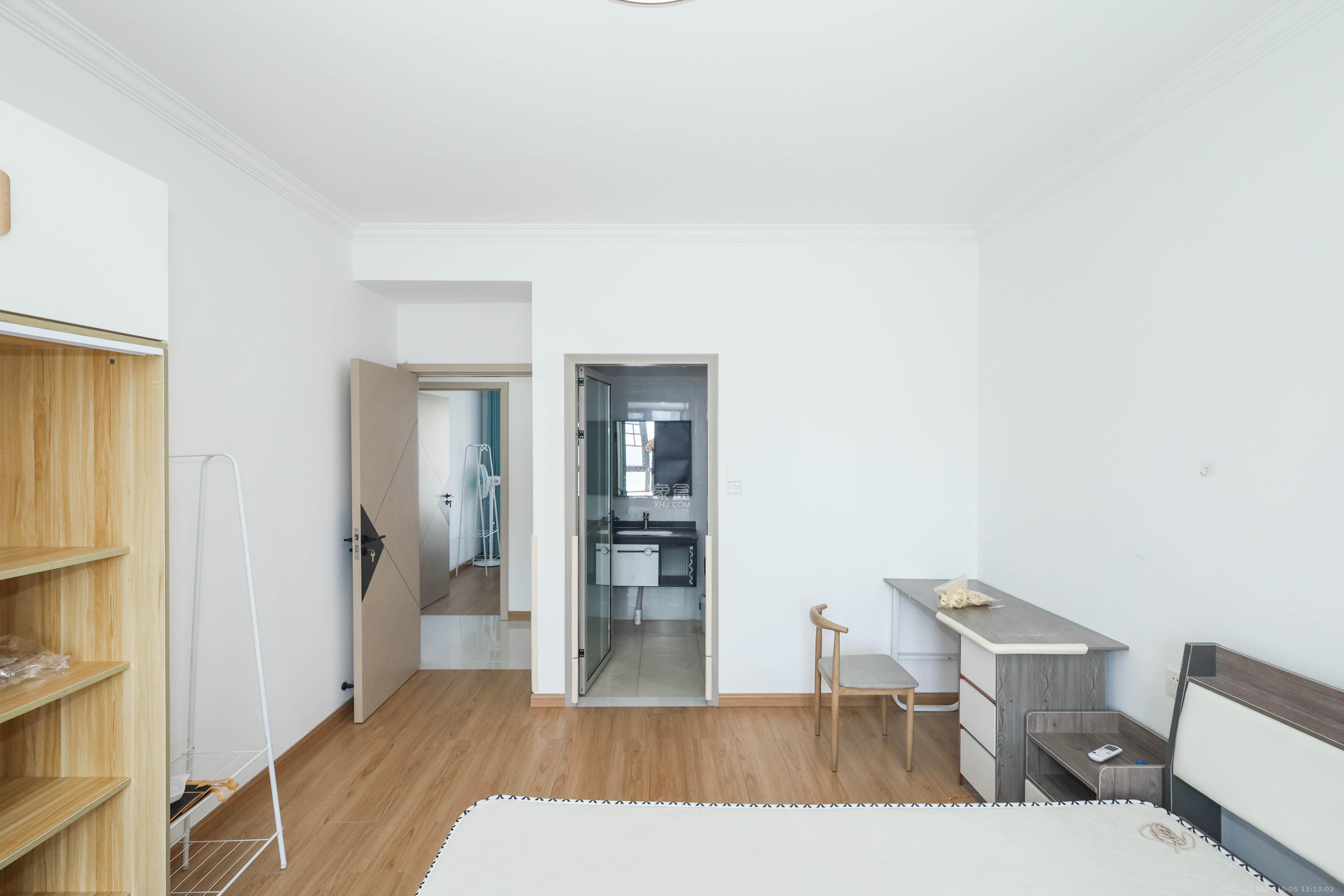 梅溪盛荟  3室2厅2卫    118.0万卧室