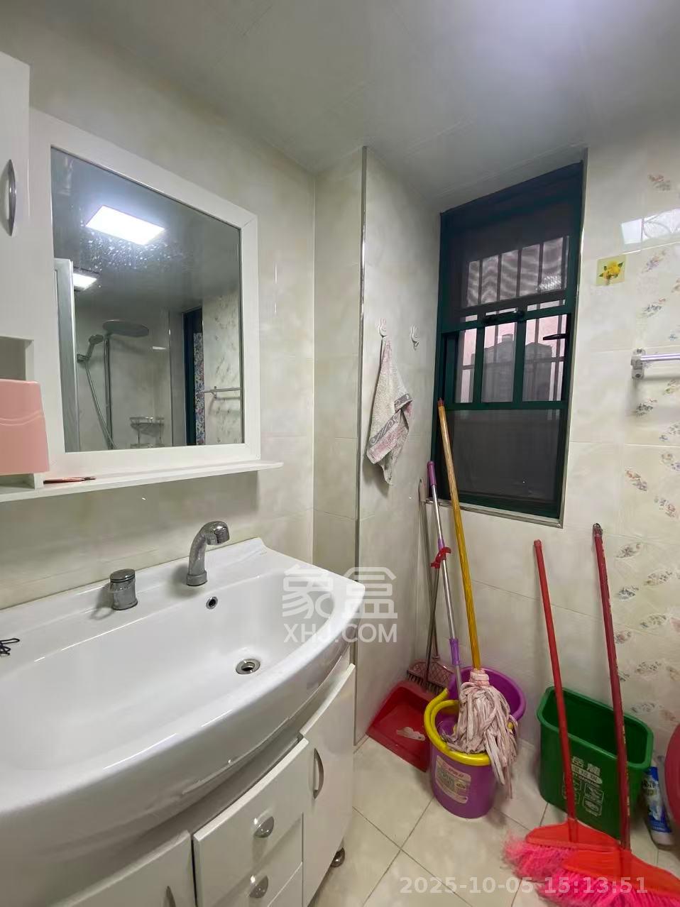 洋湖时代  3室2厅1卫    2500.0元/月室内图