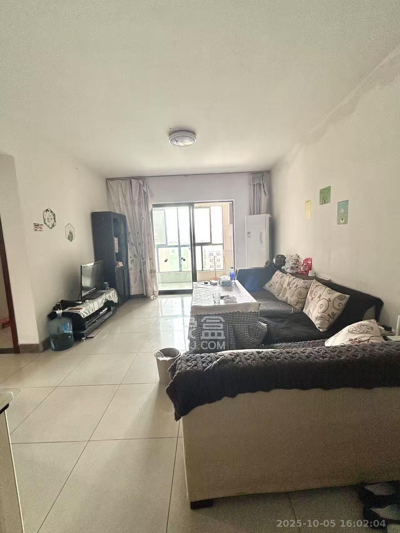 上海城小区  2室2厅1卫    1800.0元/月