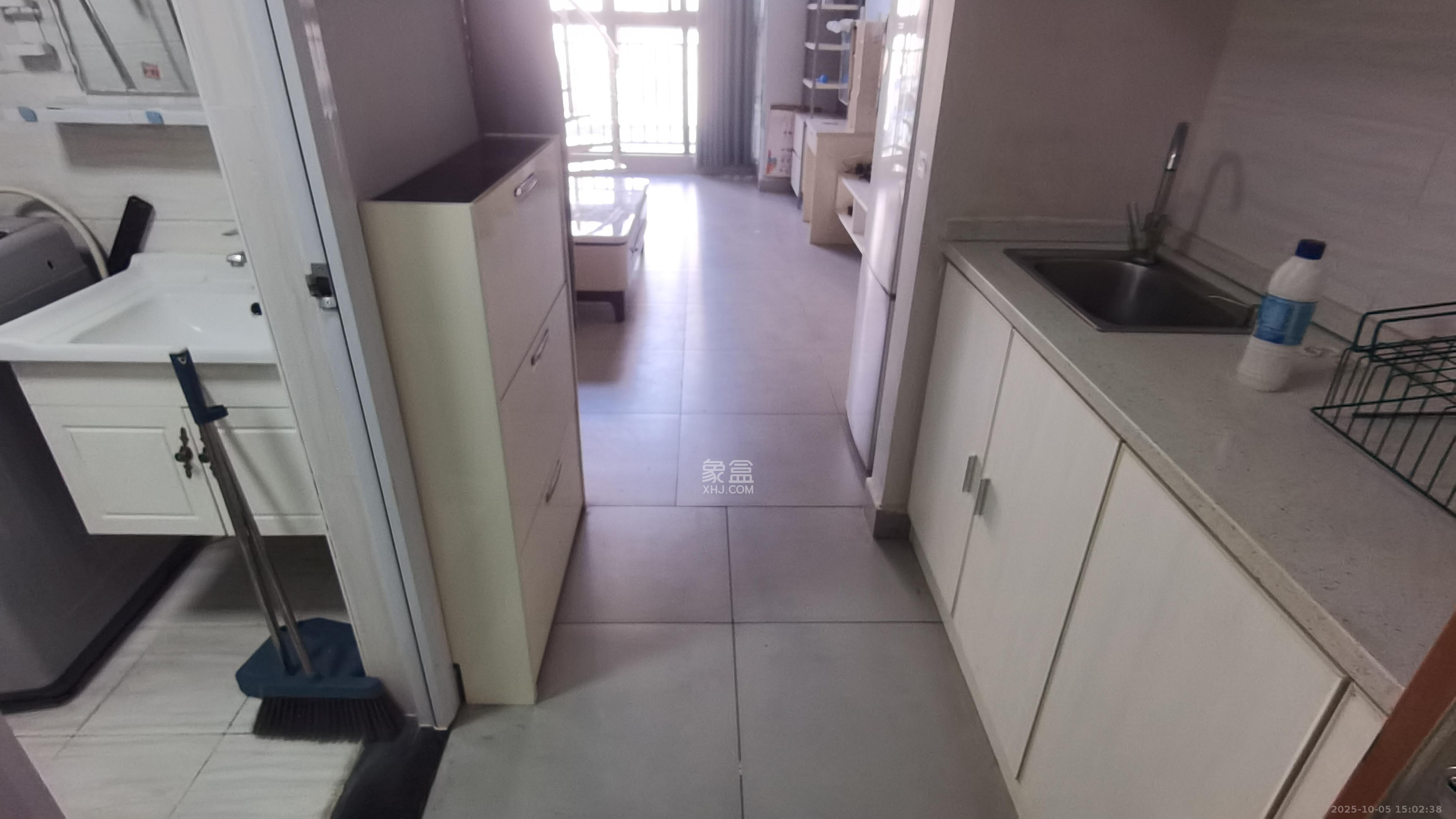 洋湖时代  1室1厅1卫    1100.0元/月室内图