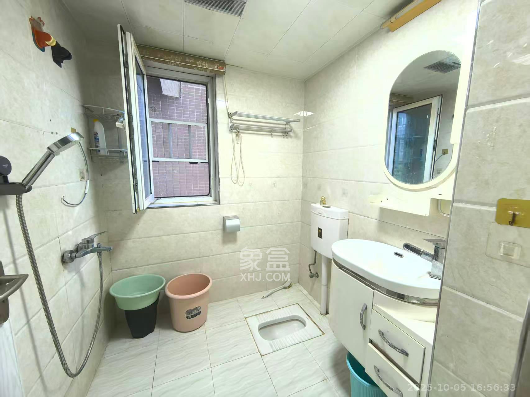 万国城(当代满庭春MOMA)二期  2室2厅1卫    2250.0元/月 万国城(当代满庭春MOMA)二期  2室2厅1卫    2250.0元/月室内图