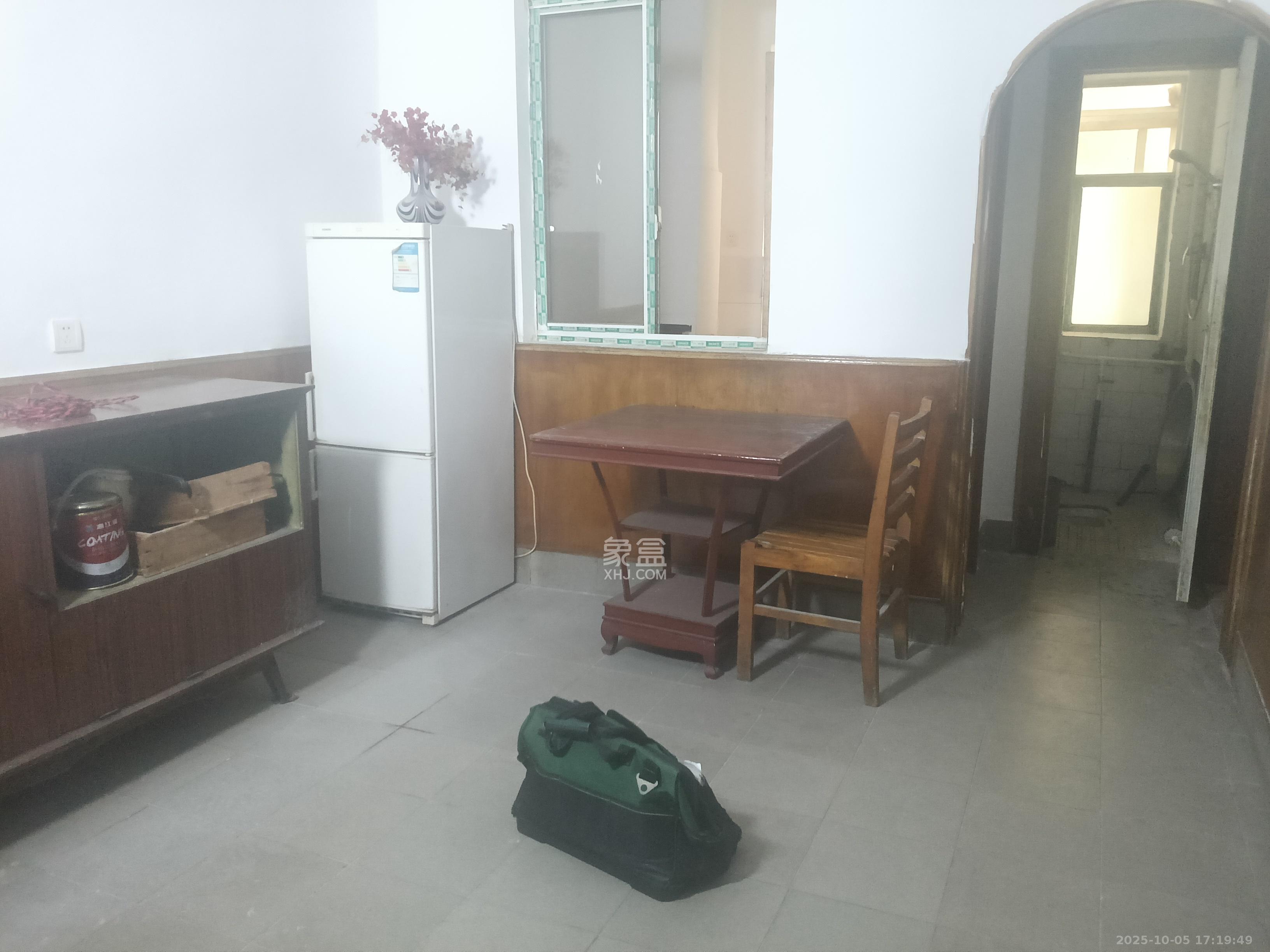 轻苑小区 3室1厅1卫 1600.0元/月 轻苑小区 3室1厅1卫 1600.0元/月室内图