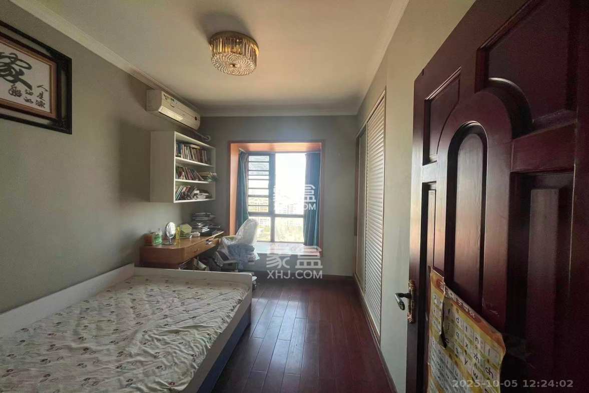 鑫远湘府华城 4室2厅2卫 3800.0元/月 鑫远湘府华城 4室2厅2卫 3800.0元/月室内图