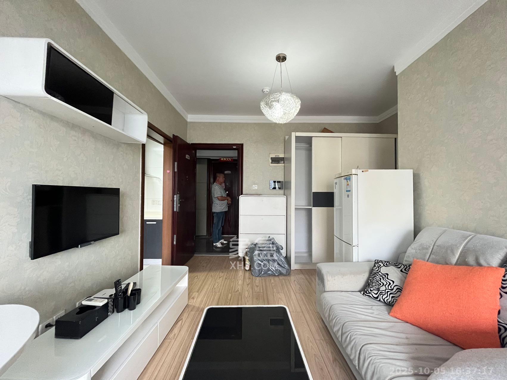 藏珑湖上国际花园 1室1厅1卫 1800.0元/月 藏珑湖上国际花园 1室1厅1卫 1800.0元/月室内图