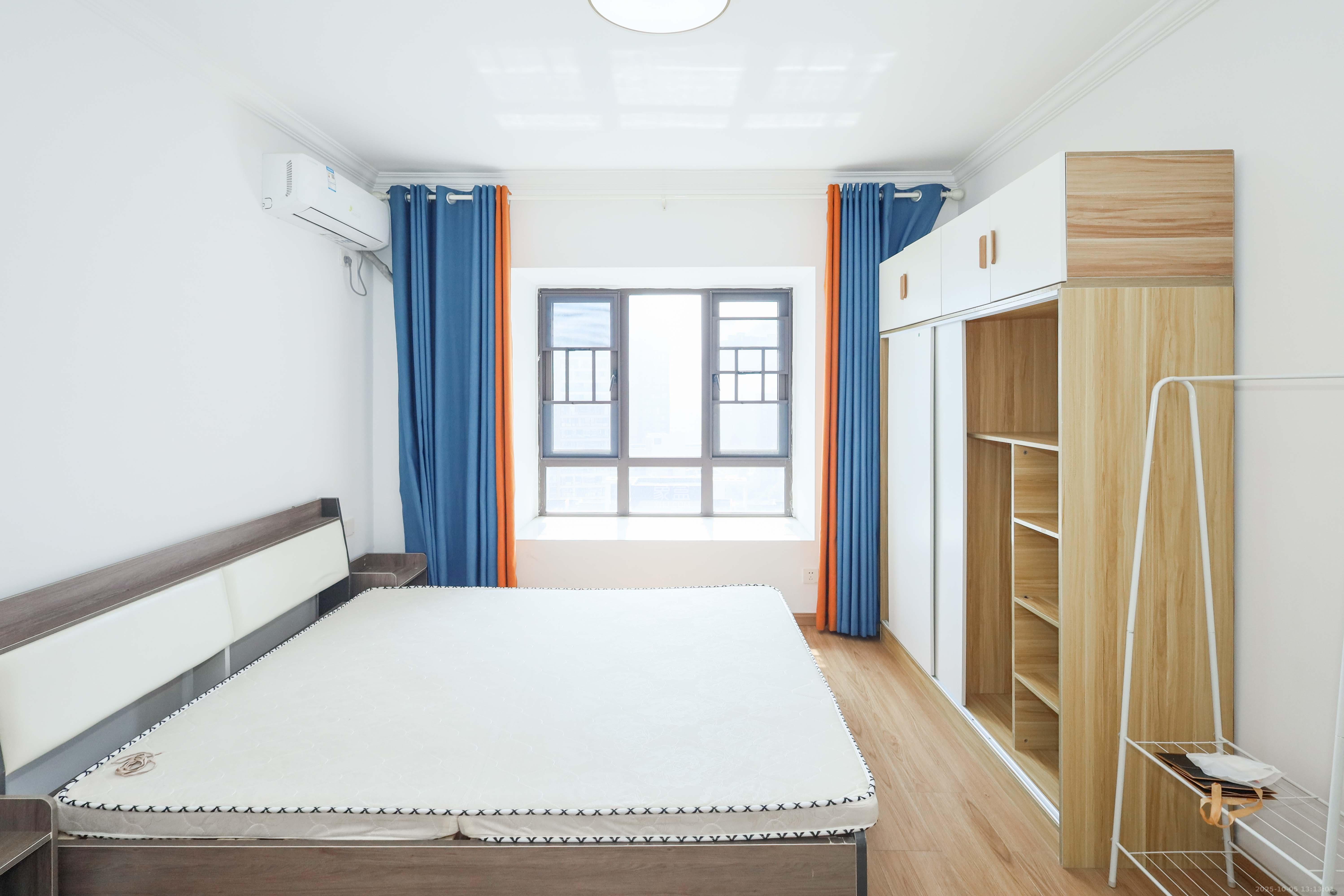 梅溪盛荟  3室2厅2卫    118.0万卧室