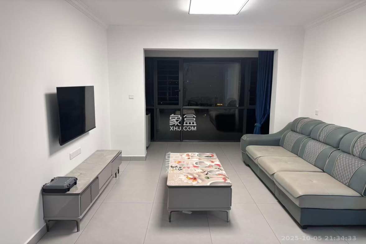 长沙溪山悦 3室2厅1卫 2600.00元/月 长沙溪山悦 3室2厅1卫 2600.00元/月室内图