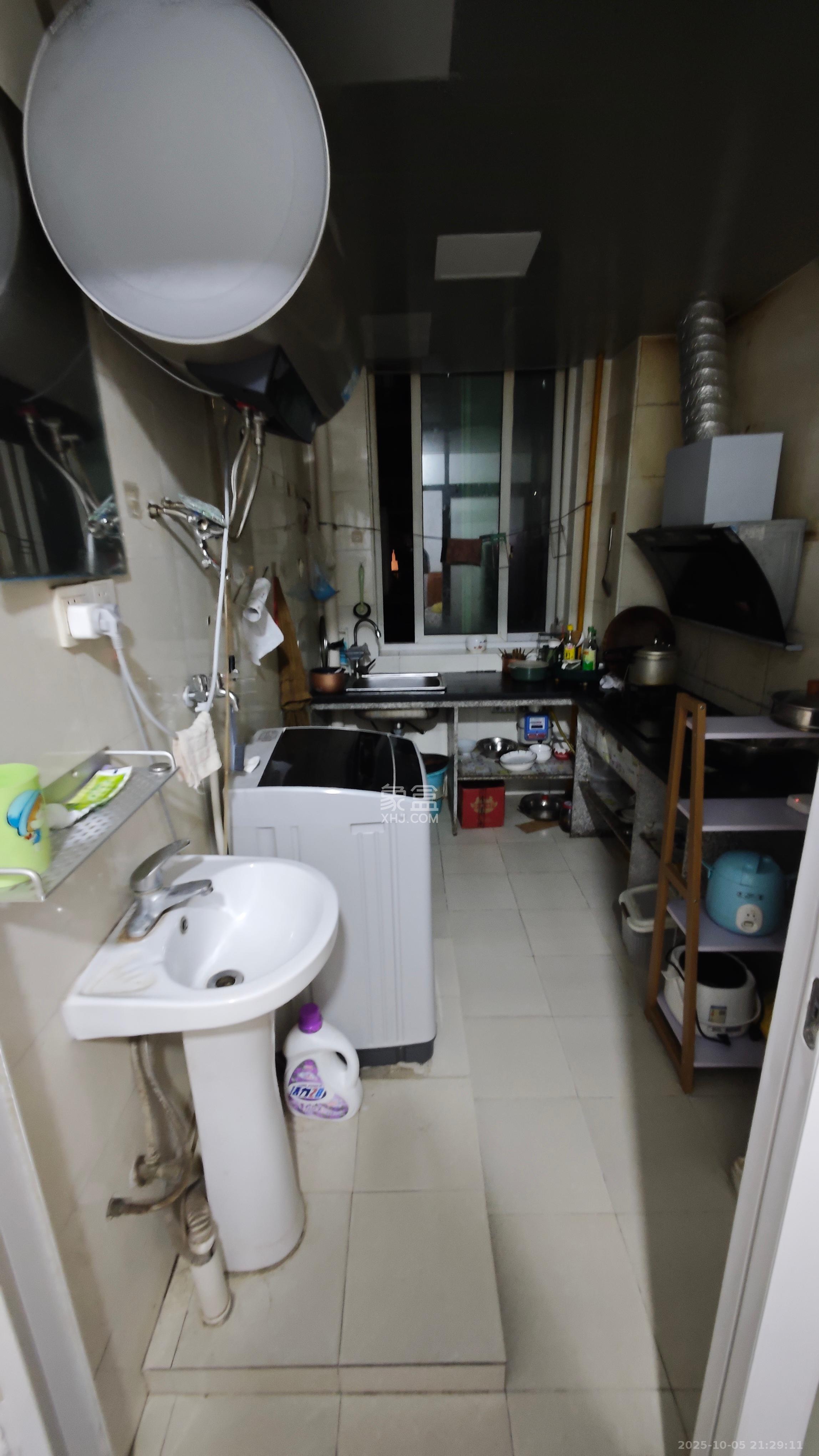 格林星城 3室2厅2卫 2600.0元/月 格林星城 3室2厅2卫 2600.0元/月室内图