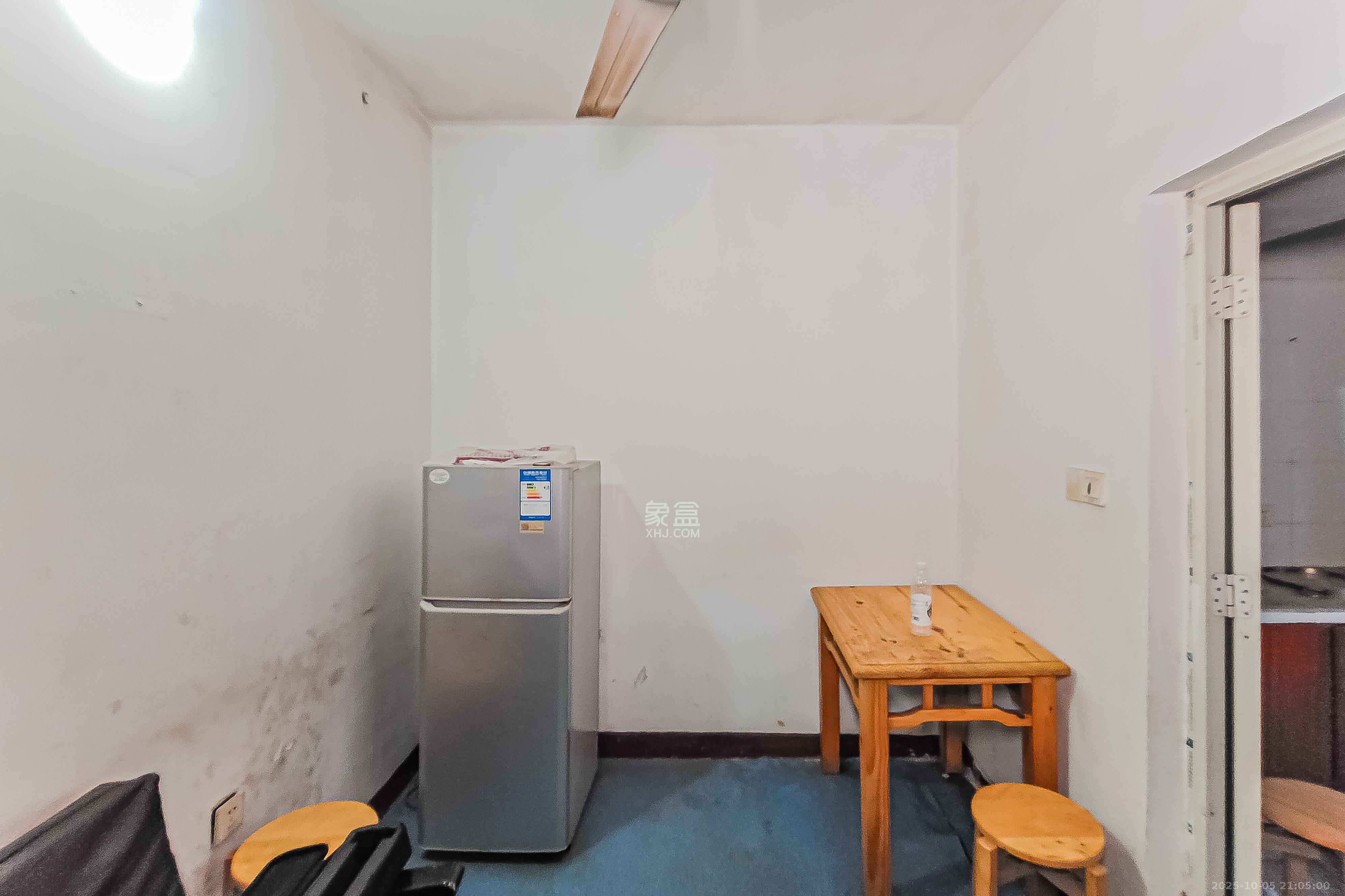 红旗区四片  1室1厅1卫    21.8万 红旗区四片  1室1厅1卫    21.8万