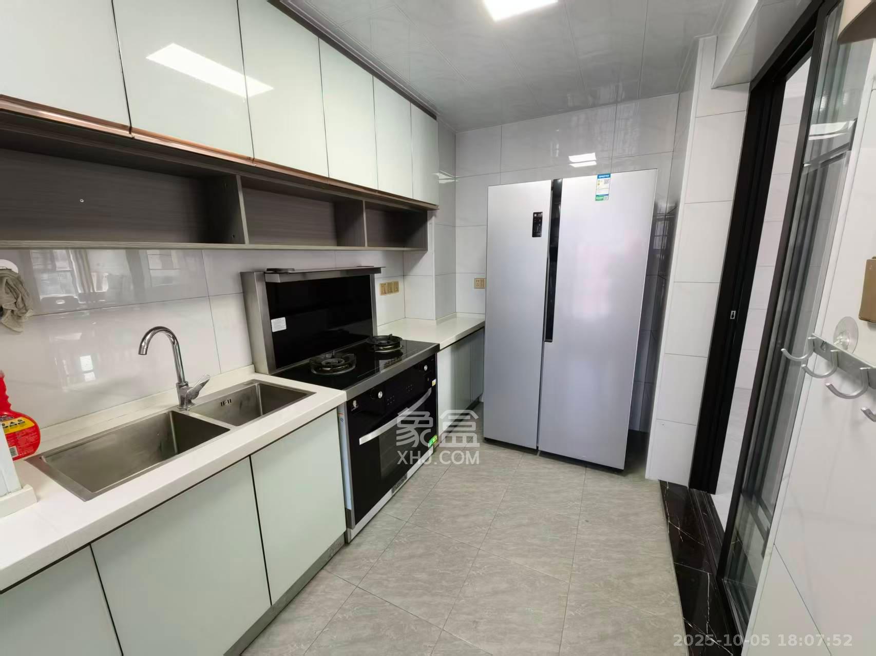 坪山家园 3室1厅1卫 2100.0元/月 坪山家园 3室1厅1卫 2100.0元/月室内图