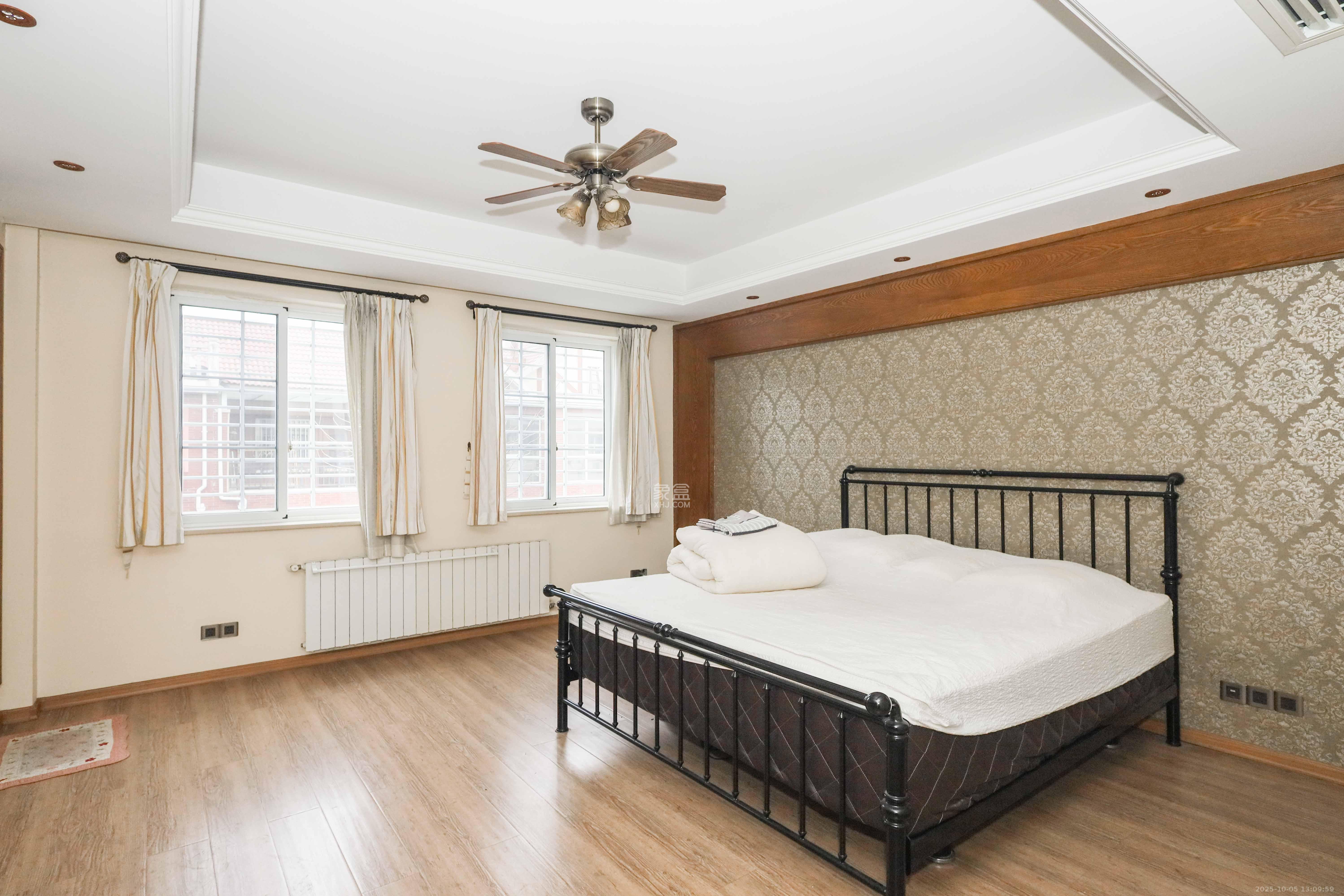 山水英伦  1室0厅0卫    358.0万 山水英伦  1室0厅0卫    358.0万卧室