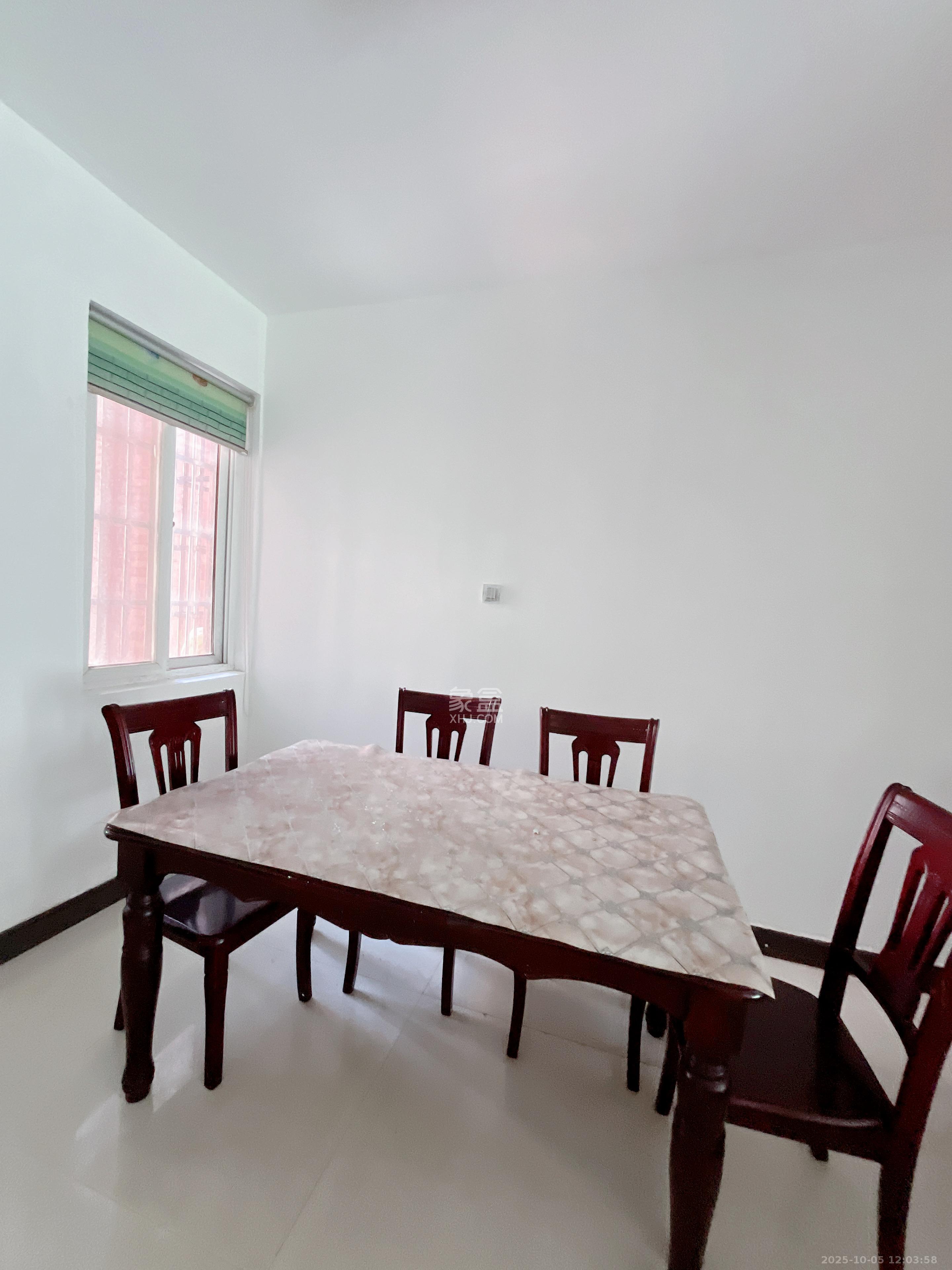 望麓锦园 3室2厅2卫 2300.0元/月 望麓锦园 3室2厅2卫 2300.0元/月室内图