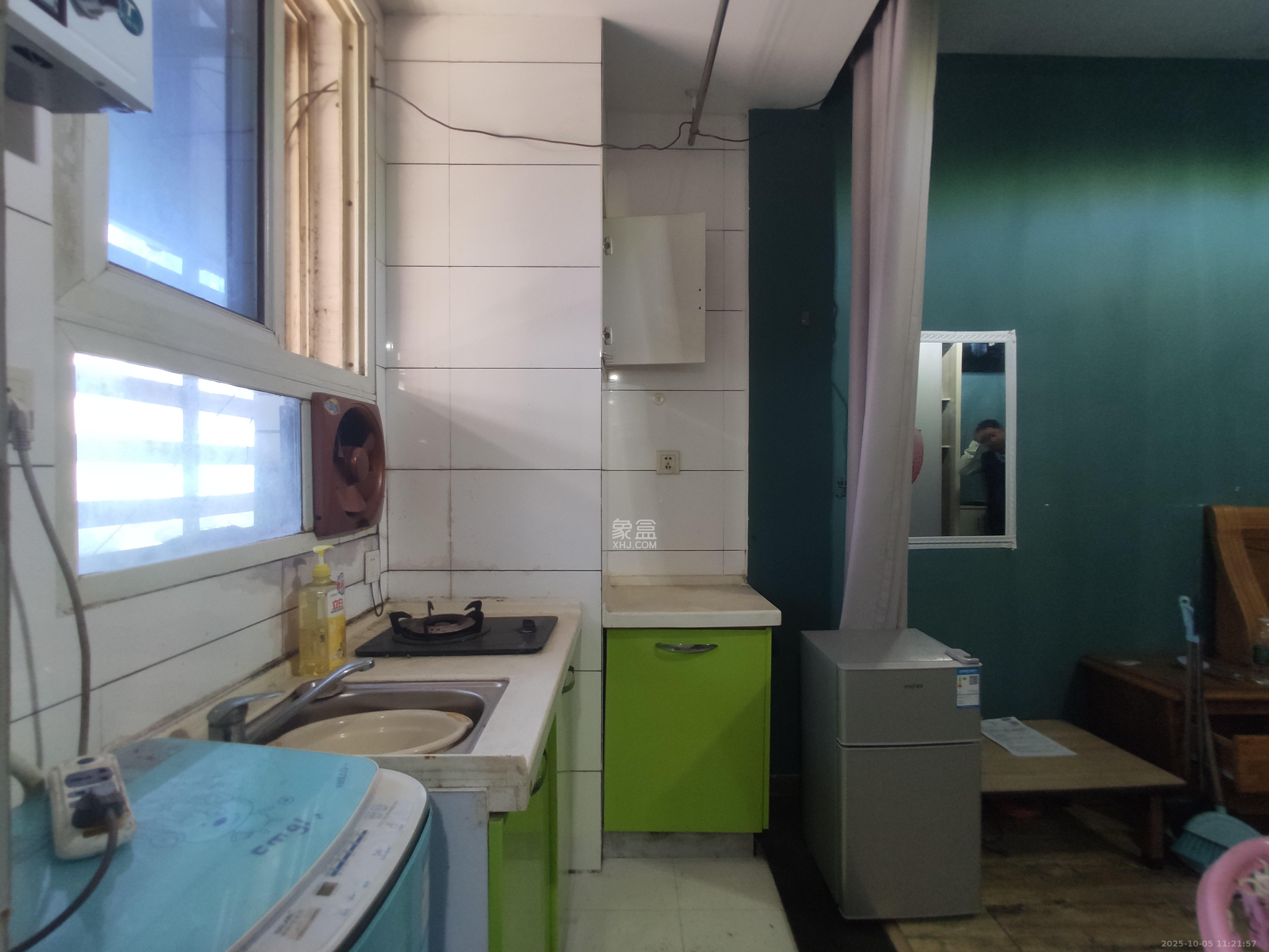 都市E站 1室1厅1卫 900.0元/月 都市E站 1室1厅1卫 900.0元/月室内图