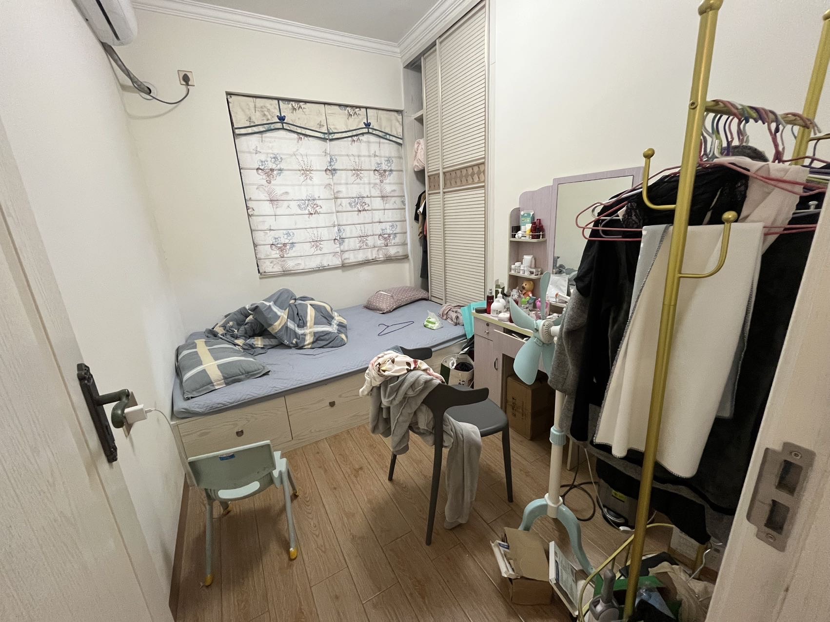 滨江帝景四期 4室2厅2卫 3800.0元/月 滨江帝景四期 4室2厅2卫 3800.0元/月室内图