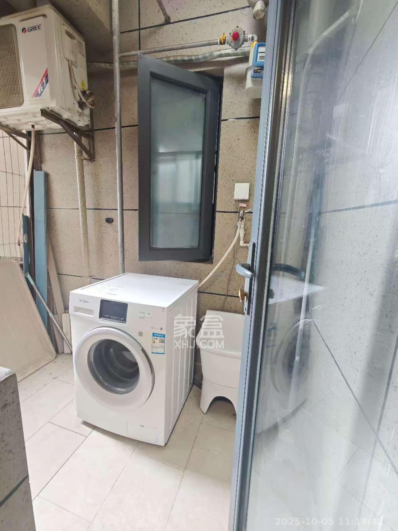恒大御景天下城一期  3室2厅1卫    2000.0元/月室内图