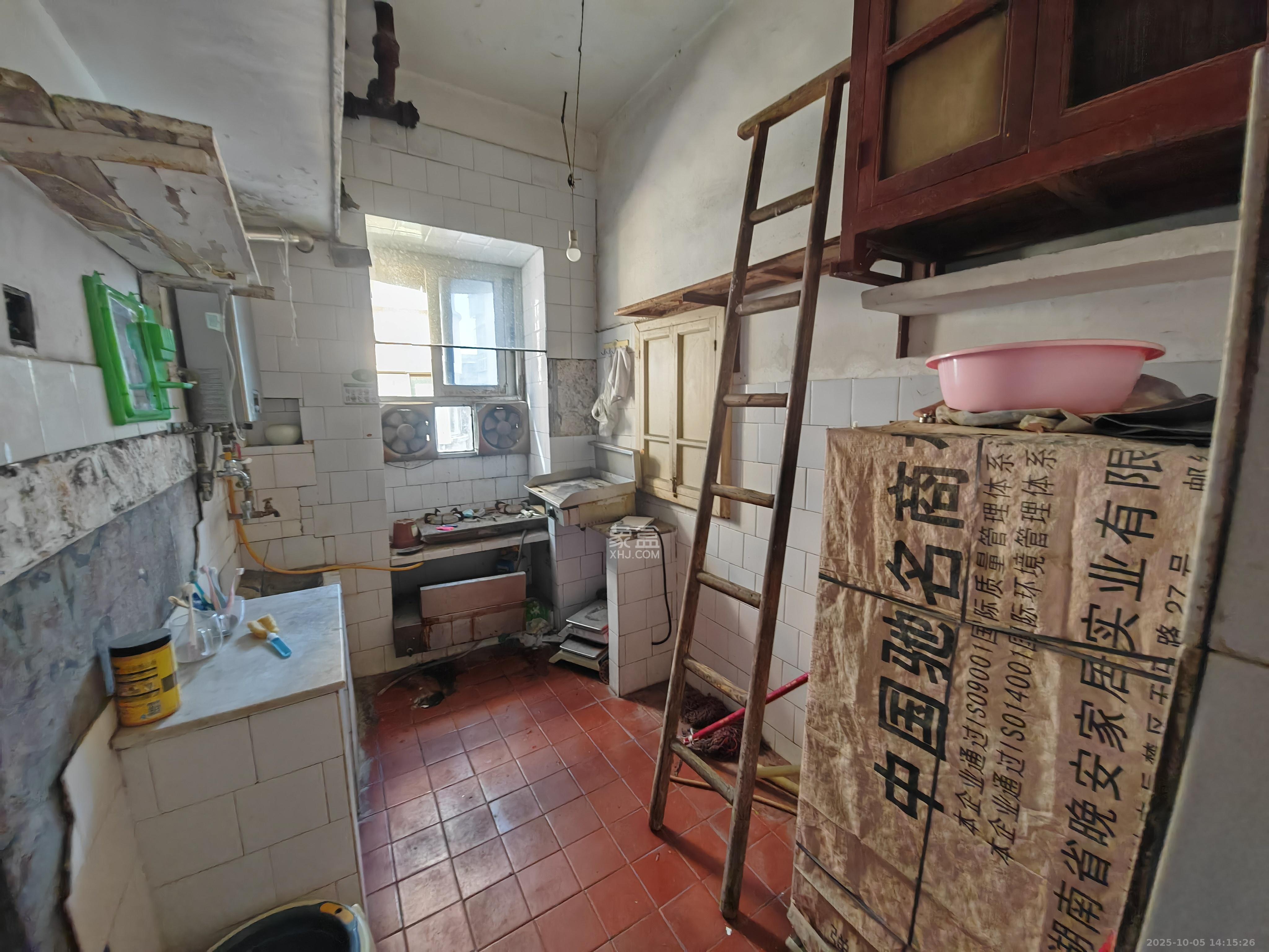 东塘电力院 1室1厅1卫 1500.0元/月 东塘电力院 1室1厅1卫 1500.0元/月室内图