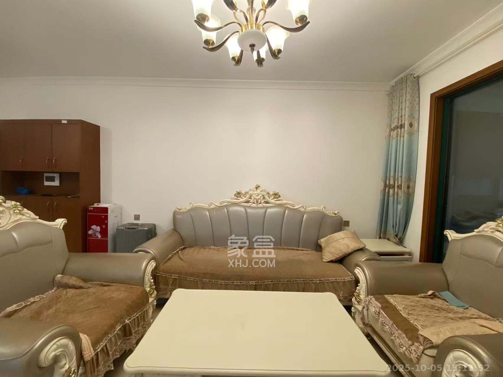 洋湖时代  3室2厅1卫    2500.0元/月室内图