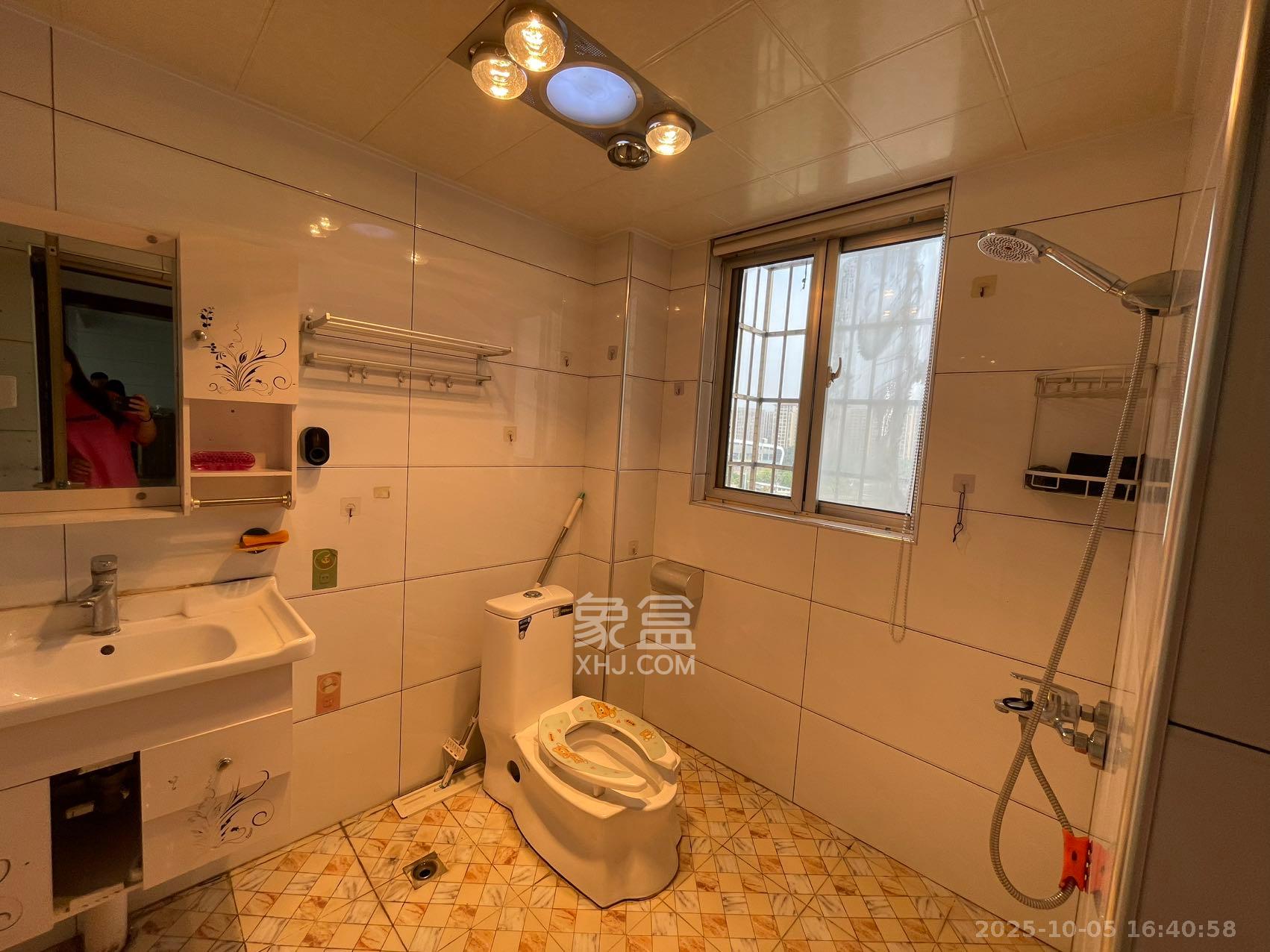 先锋新宇 3室2厅2卫 2500.0元/月 先锋新宇 3室2厅2卫 2500.0元/月室内图