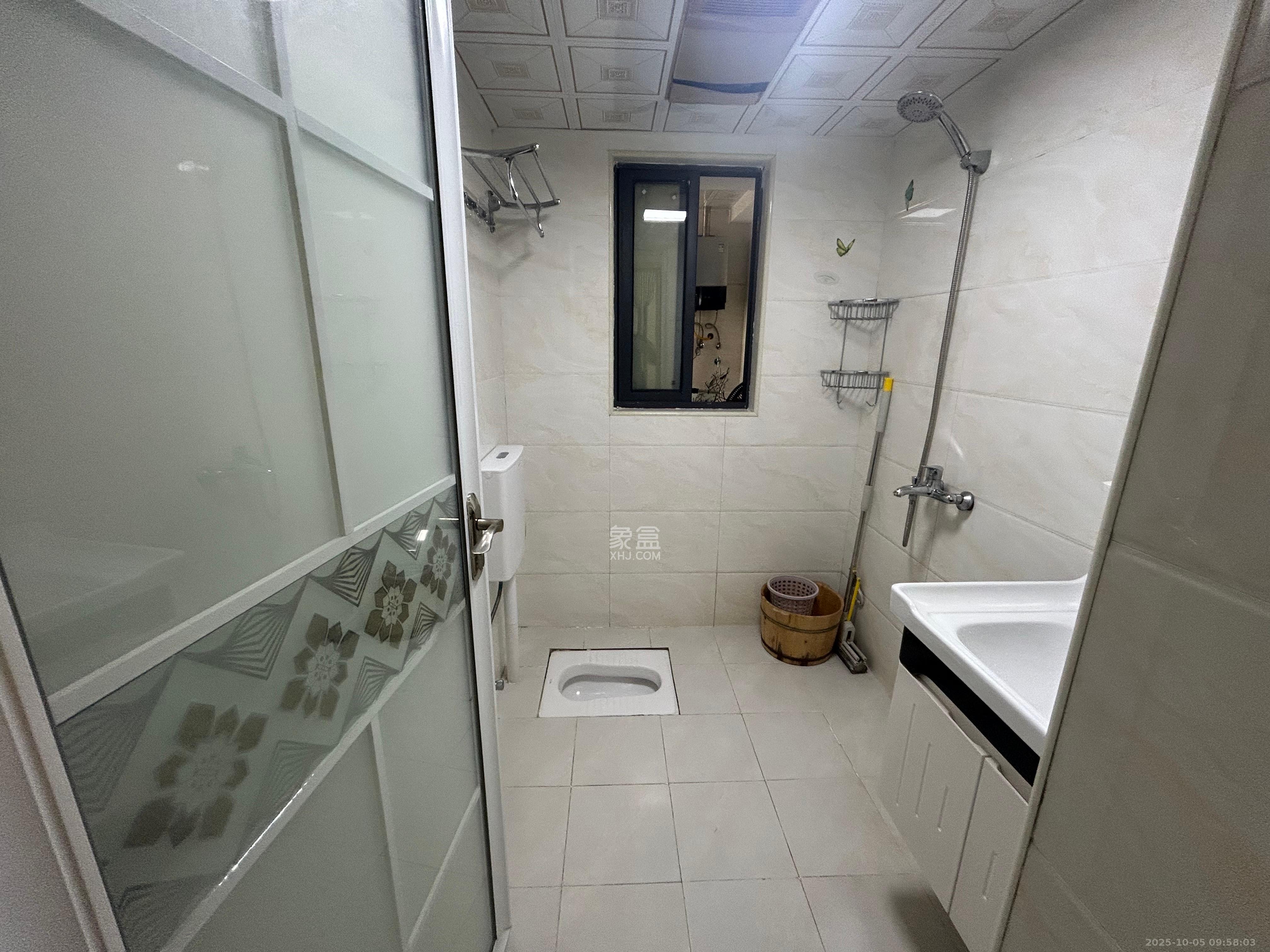 北辰三角洲E6区  3室1厅1卫    3300.0元/月室内图