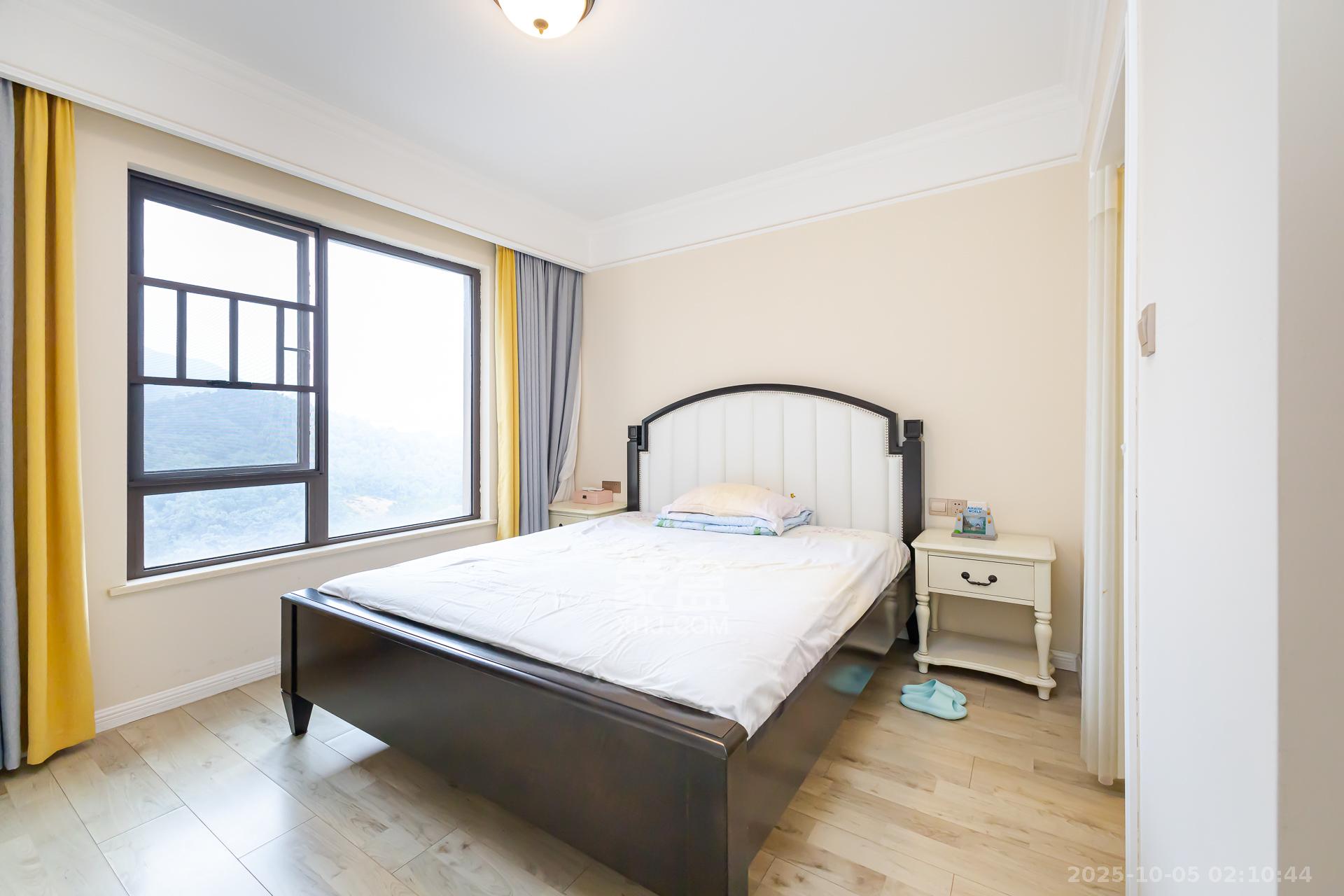 龙湖湘风原著（龙湖湘风星城）  4室2厅2卫    123.0万卧室