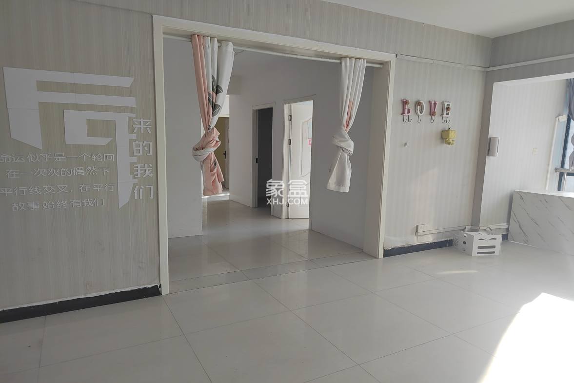 SOHO尚都 6室1厅1卫 3200.0元/月 SOHO尚都 6室1厅1卫 3200.0元/月室内图