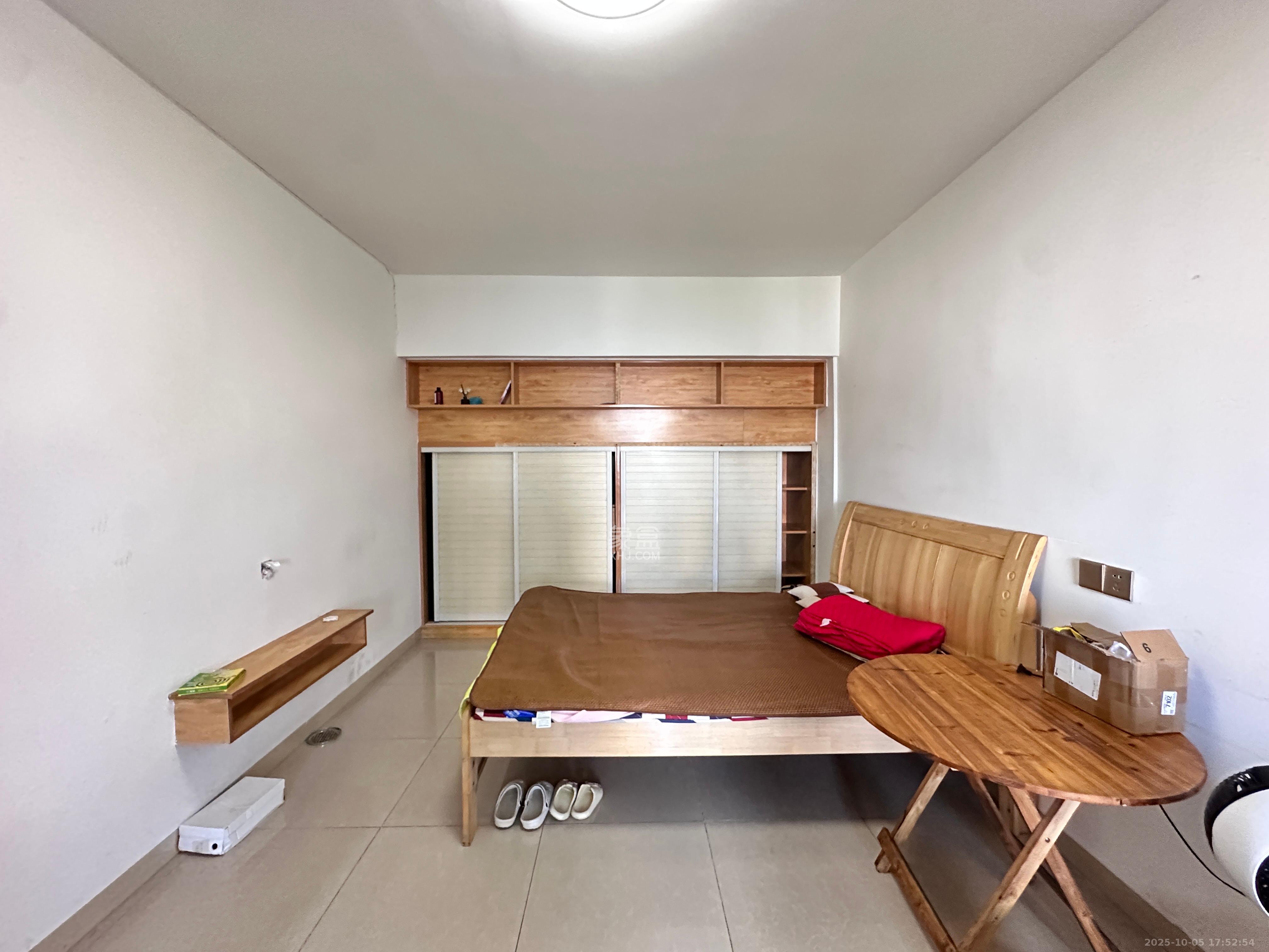 泰龙华府  1室1厅1卫    1200.0元/月室内图