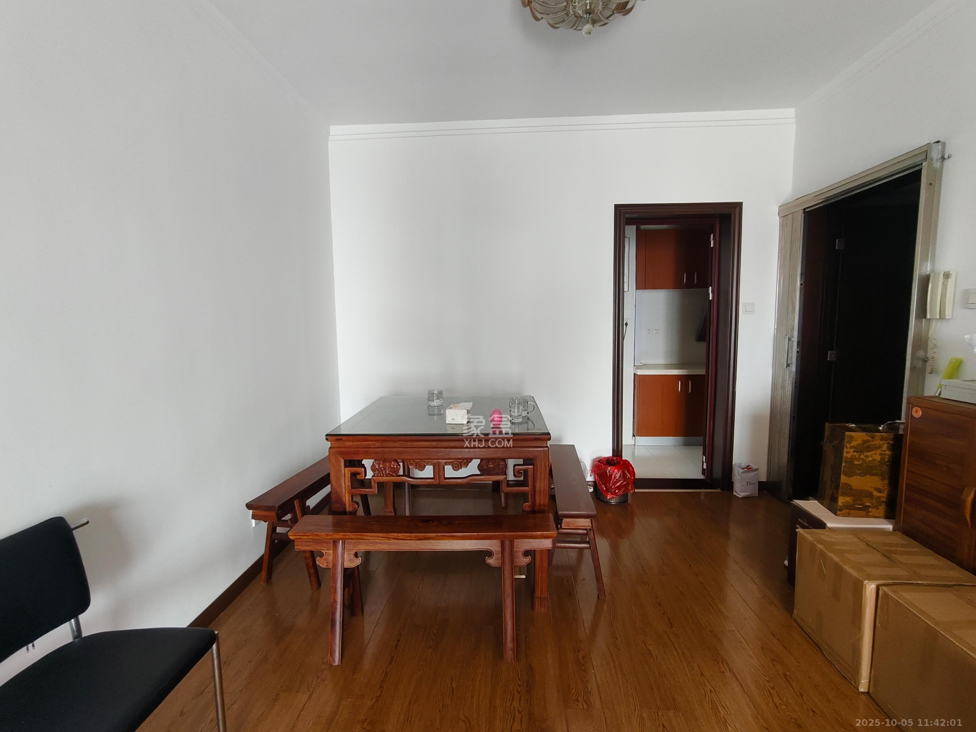 望兴嘉年华(望兴新苑) 2室2厅1卫 2200.0元/月 望兴嘉年华(望兴新苑) 2室2厅1卫 2200.0元/月室内图