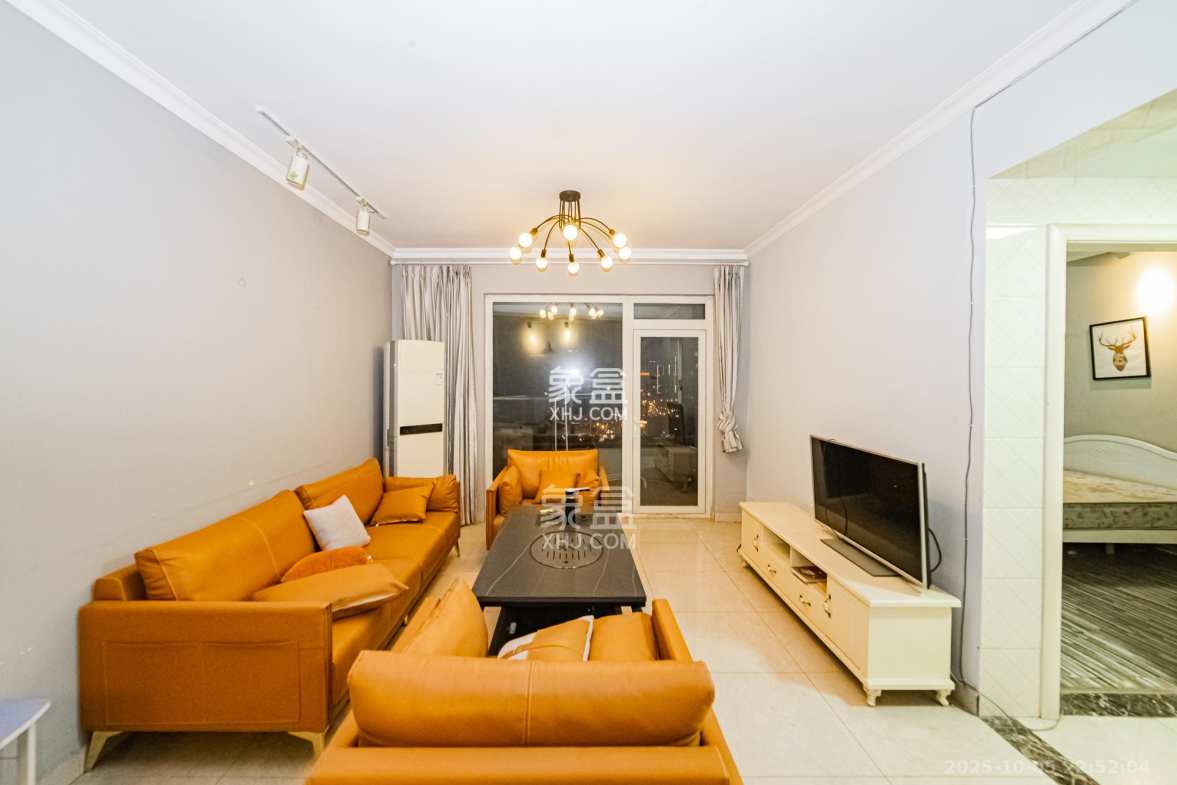 北辰三角洲D3区  3室2厅1卫    126.0万 北辰三角洲D3区  3室2厅1卫    126.0万客厅