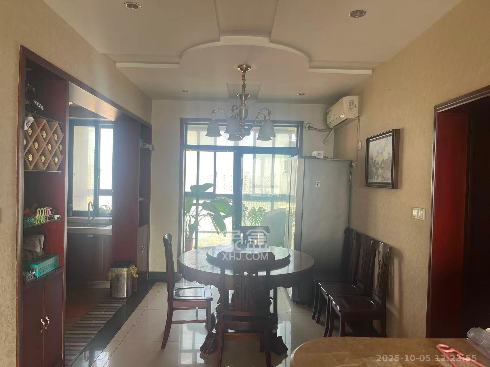 鑫远湘府华城 4室2厅2卫 3800.0元/月 鑫远湘府华城 4室2厅2卫 3800.0元/月室内图