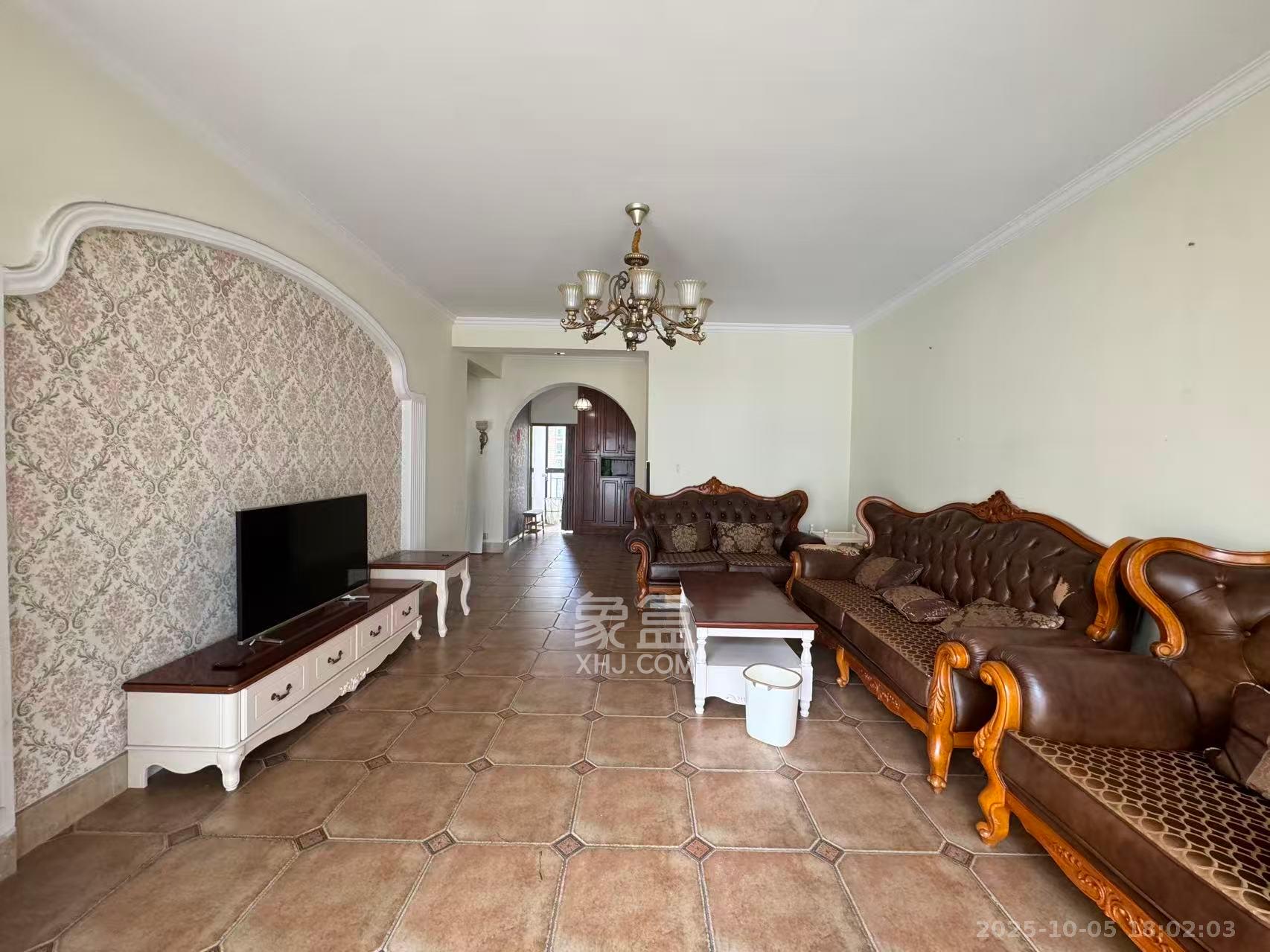 泊爱蓝湾 3室1厅2卫 3000.0元/月 泊爱蓝湾 3室1厅2卫 3000.0元/月室内图