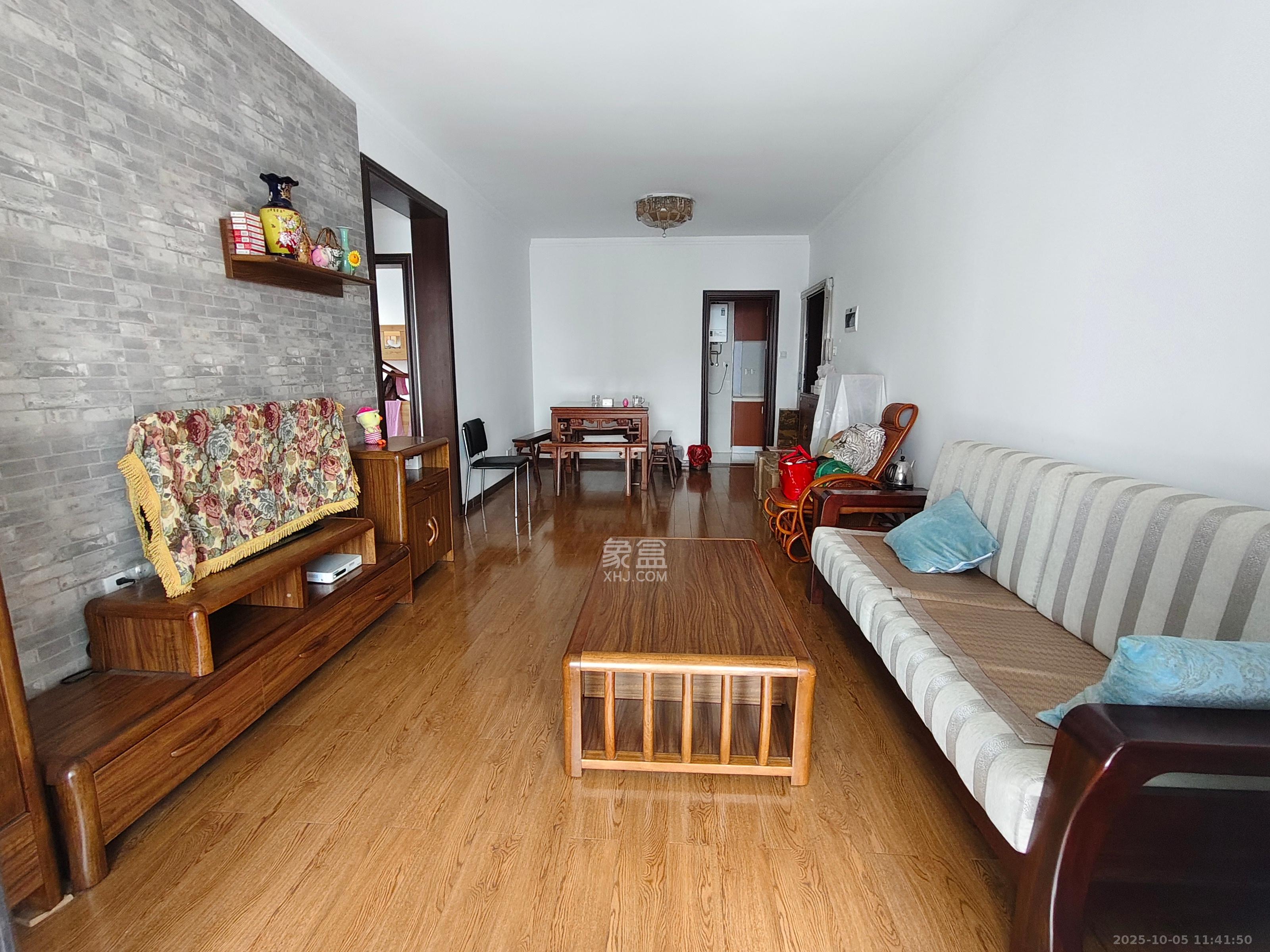 望兴嘉年华(望兴新苑) 2室2厅1卫 2200.0元/月 望兴嘉年华(望兴新苑) 2室2厅1卫 2200.0元/月室内图