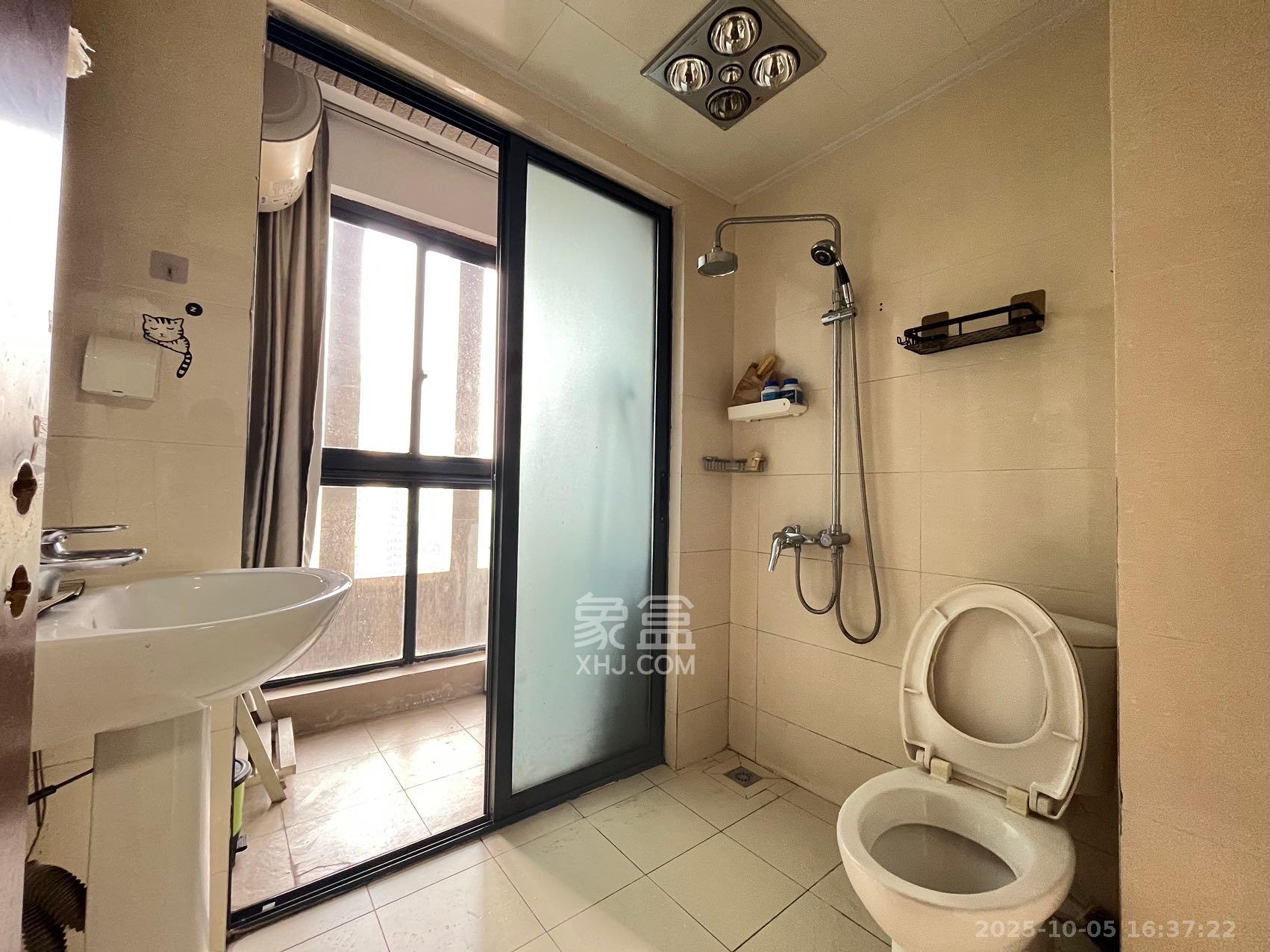 藏珑湖上国际花园 1室1厅1卫 1800.0元/月 藏珑湖上国际花园 1室1厅1卫 1800.0元/月室内图