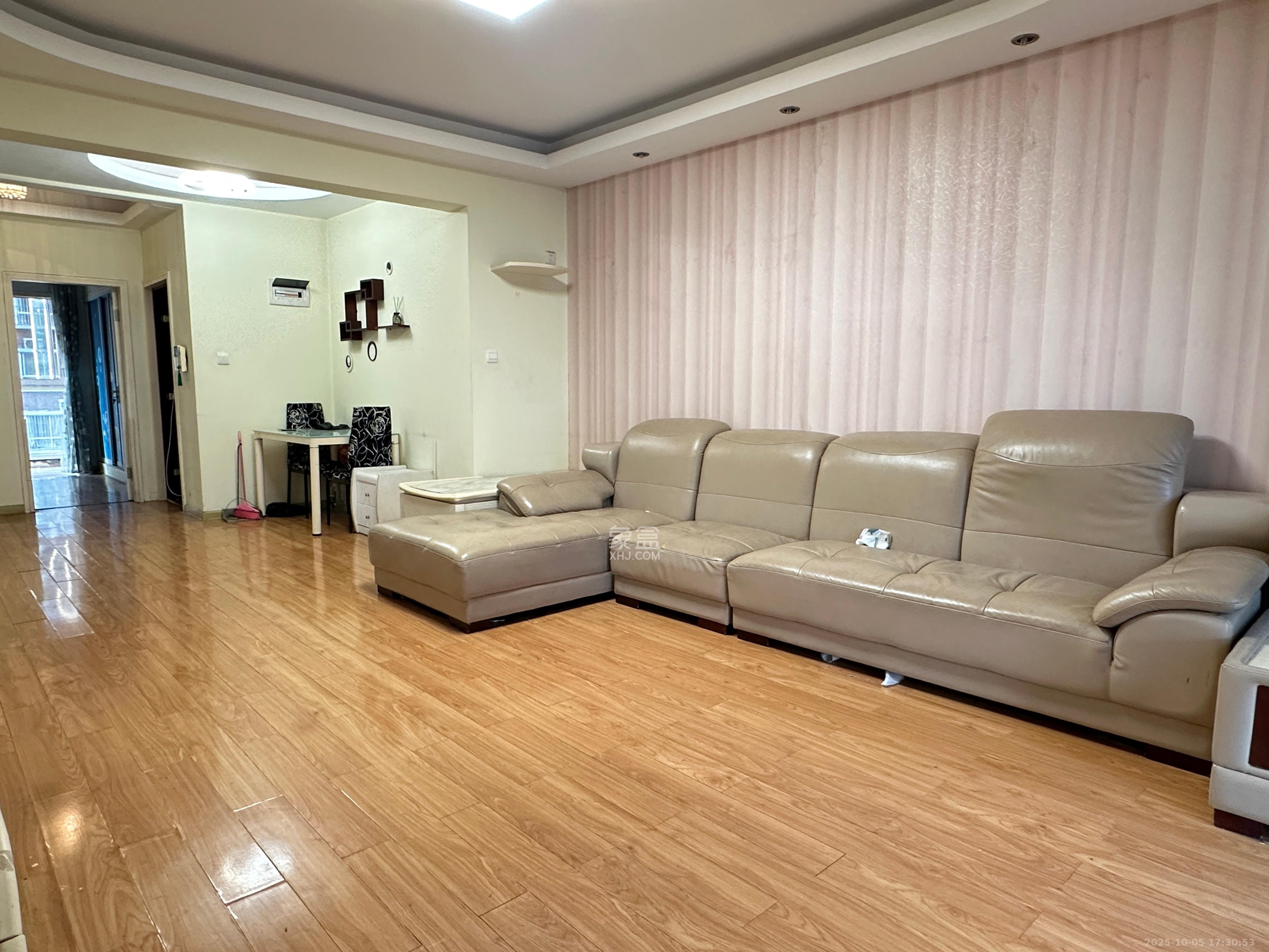 星城雅郡  2室2厅1卫    1600.0元/月室内图